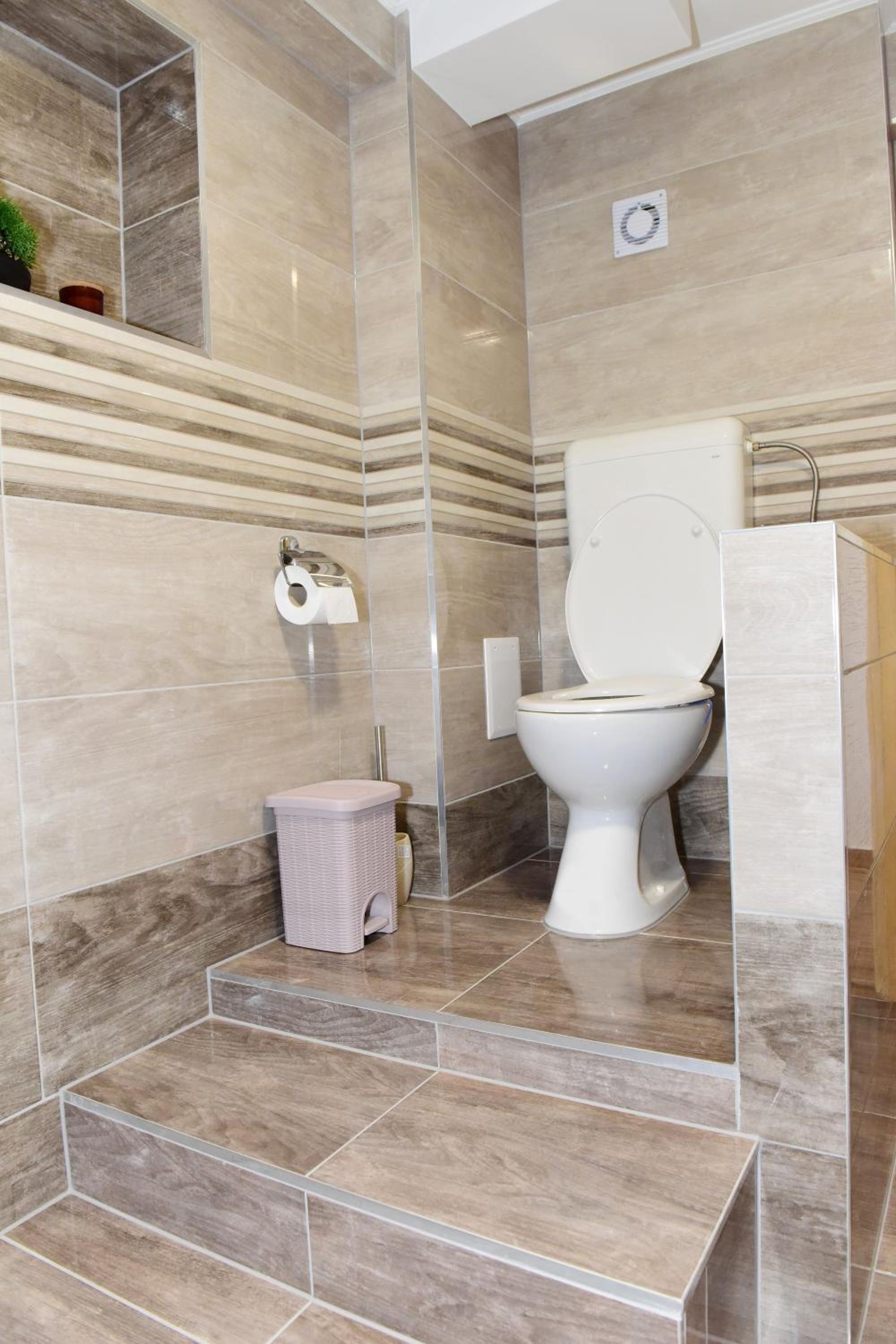 One-Bedroom Apartment - Photo 7
