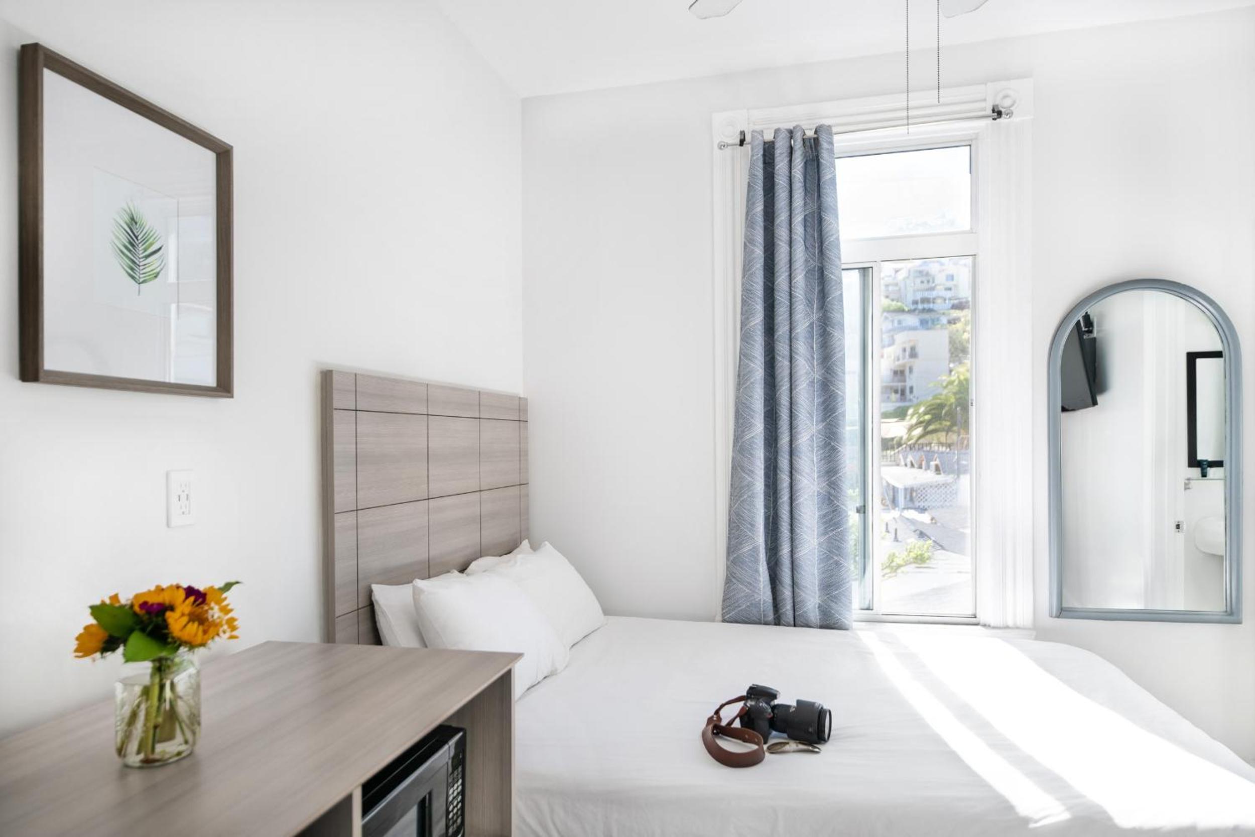 Economy Triple Room with Shared Bathroom