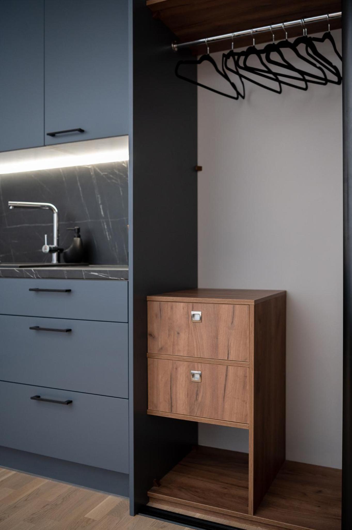 One-Bedroom Apartment - Photo 18