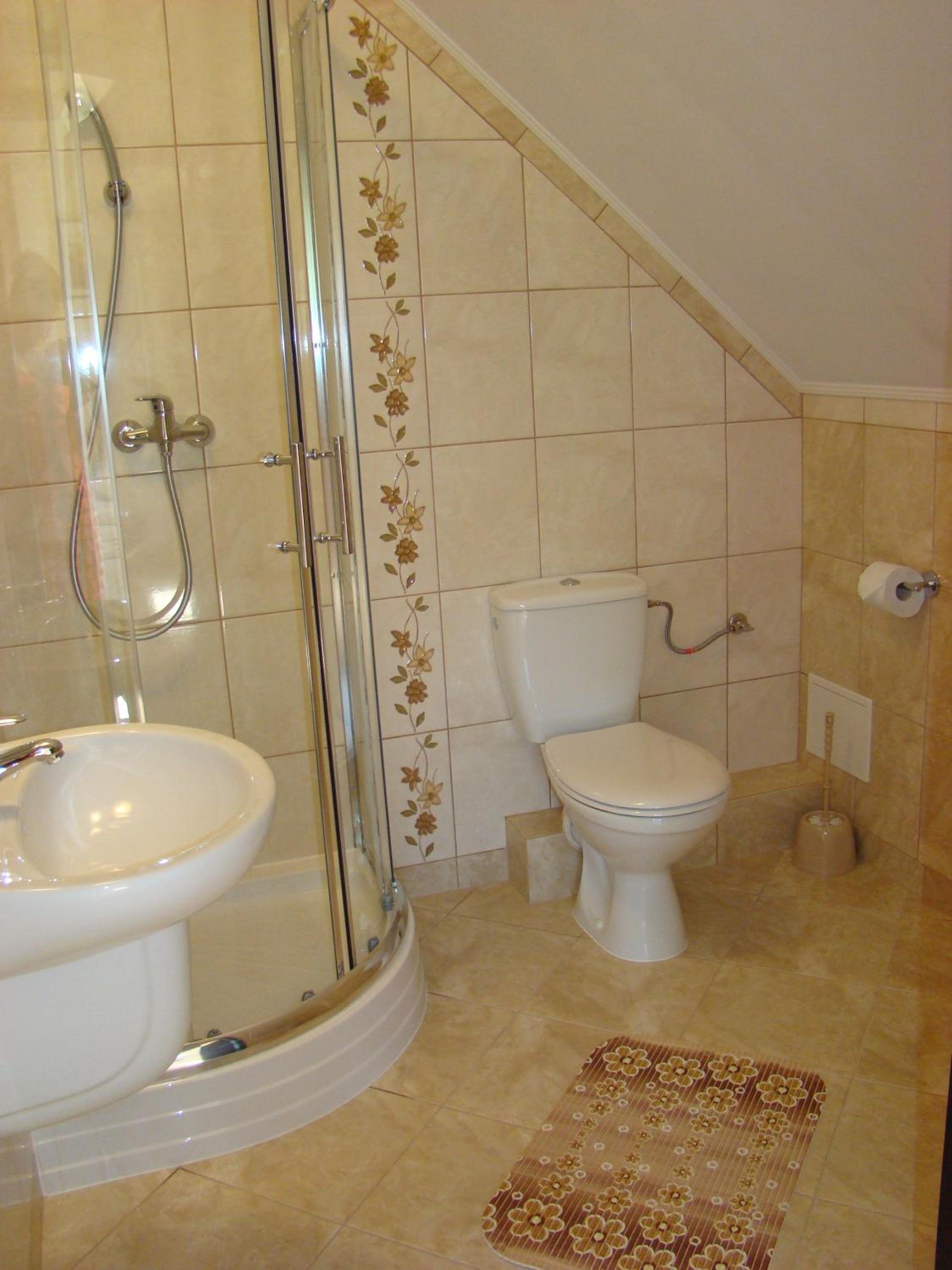 Triple Room with Private Bathroom - Photo 3