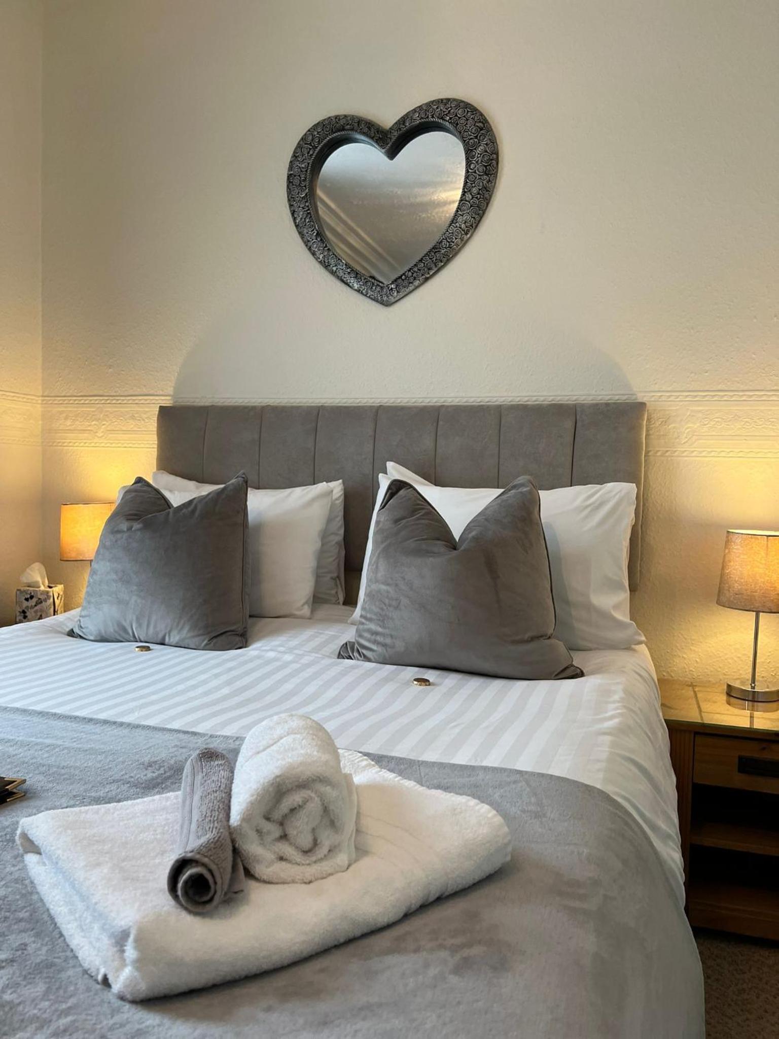 Standard King Room photo 2