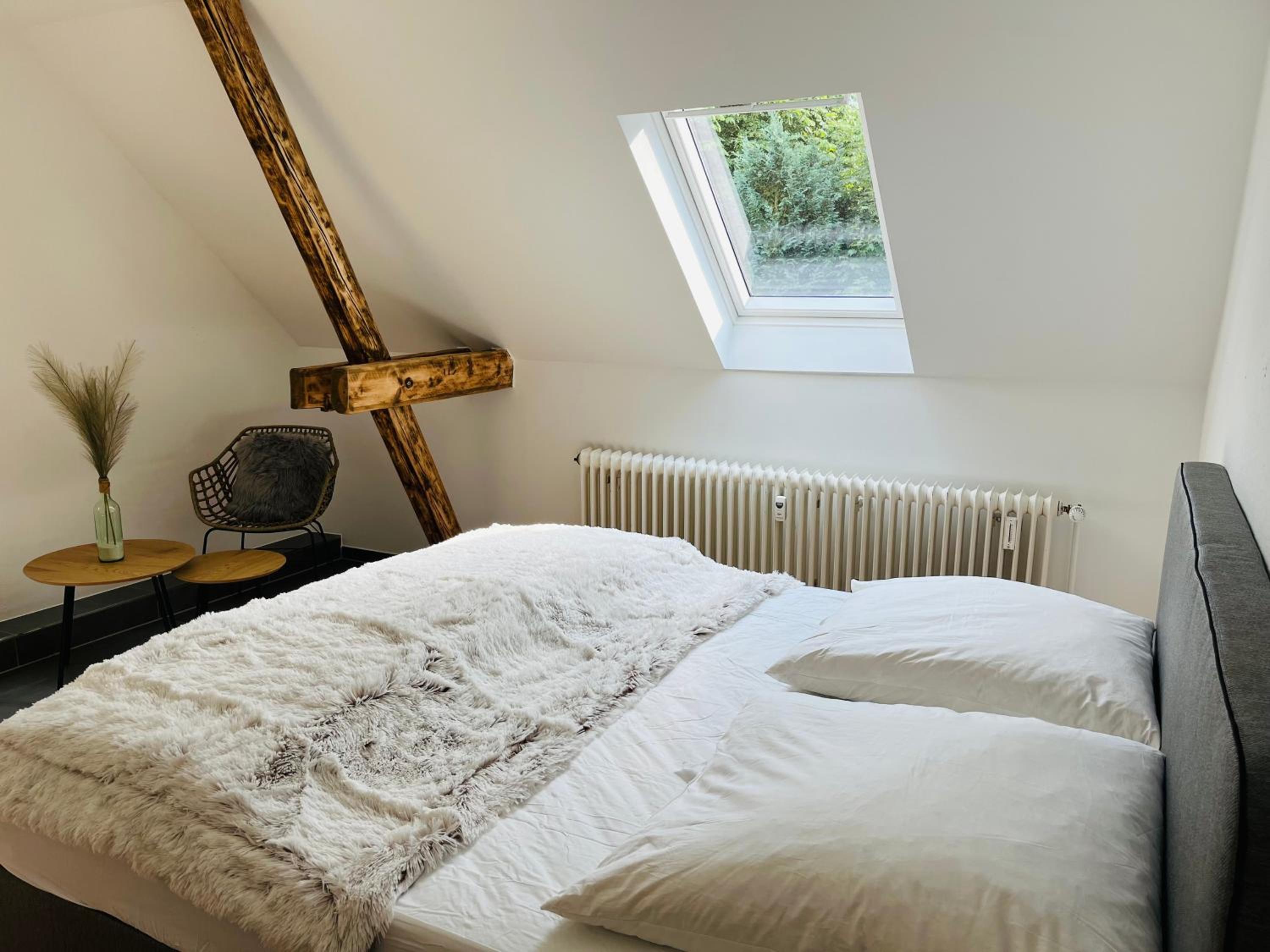 One-Bedroom Apartment - Photo 8