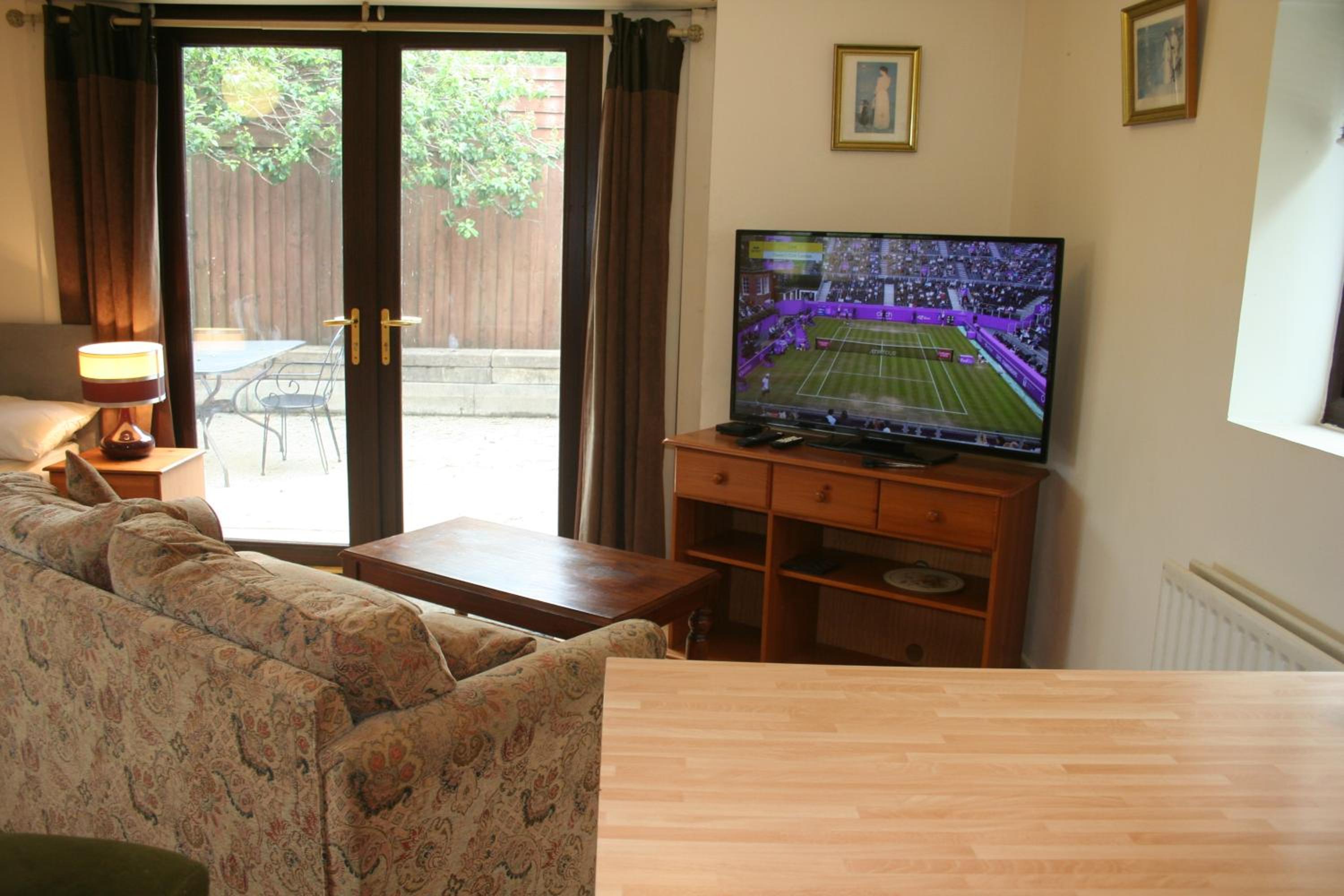 Deluxe Double Room with Shower photo 2
