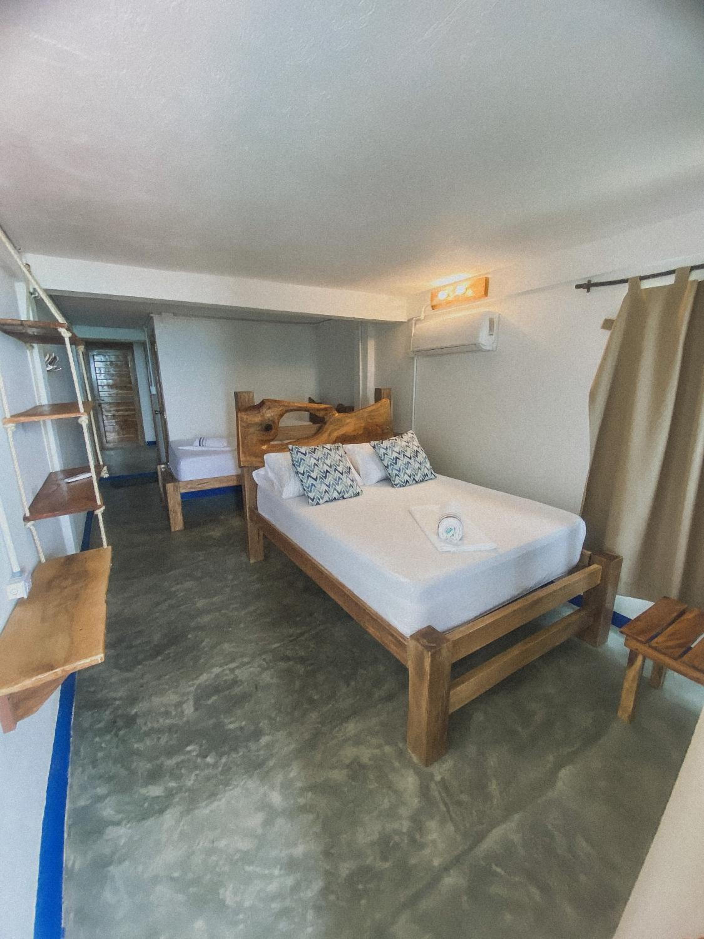 Standard Triple Room with Sea View photo 3
