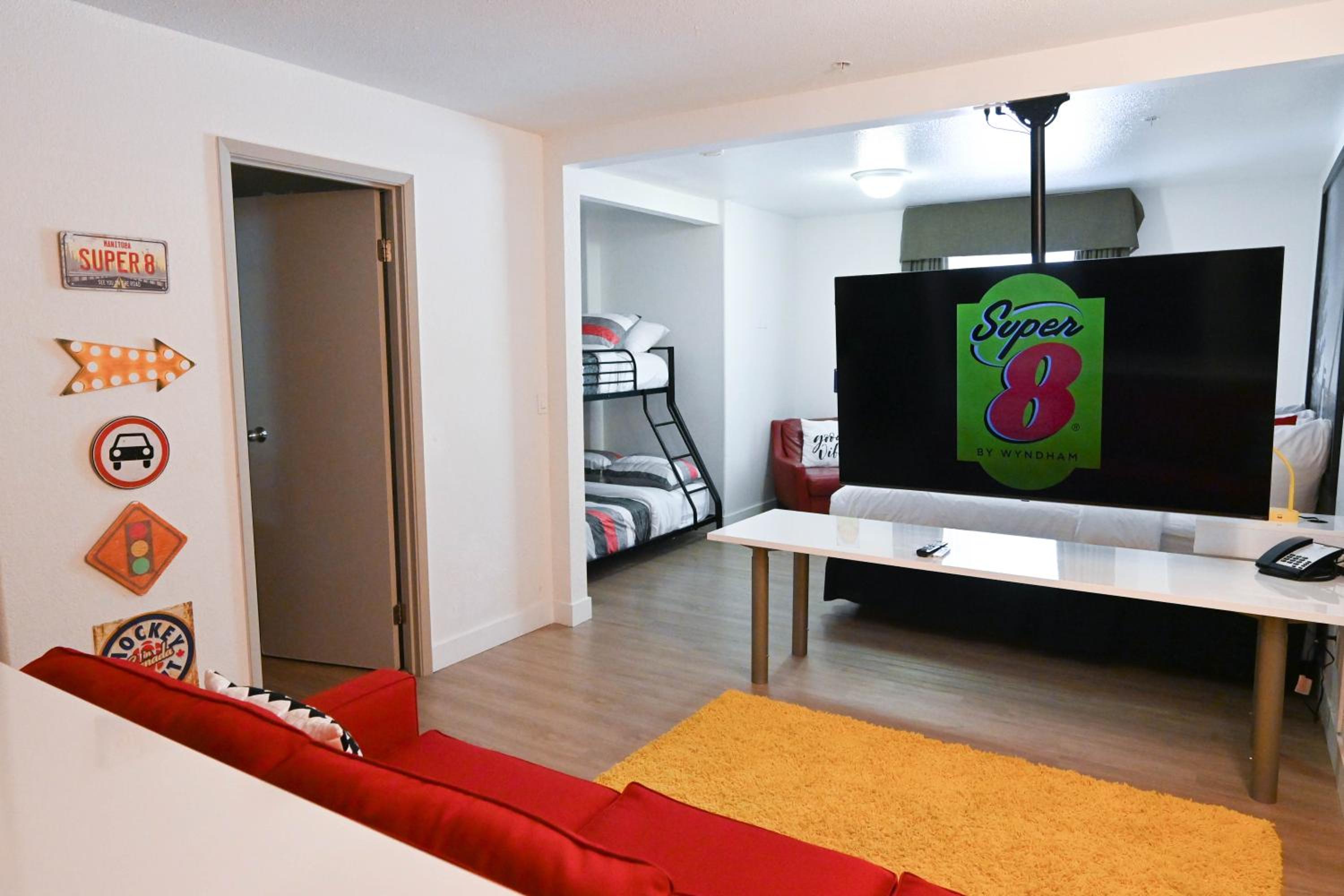 1 King Bed, 1 Twin and 1 Double Bunk Bed, Room 8 Concept Family Ste, Non-Smoking - Photo 4