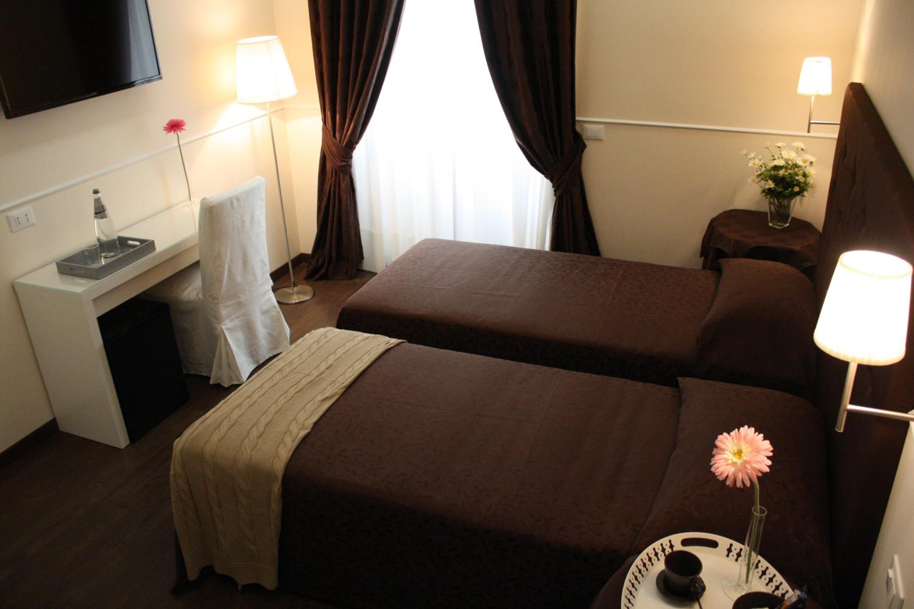 Double or Twin Room photo 1