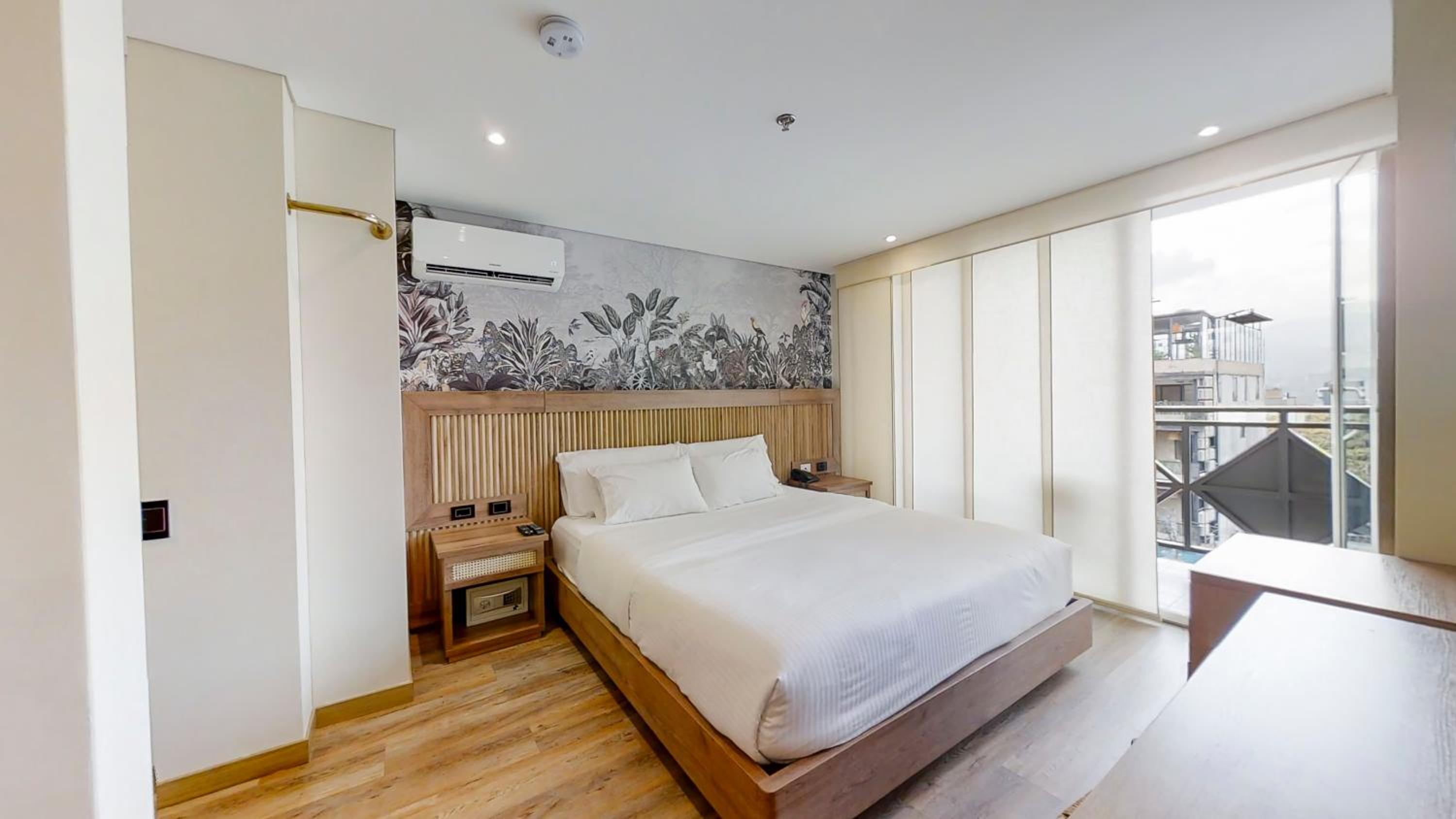 King Room with Garden View photo 2