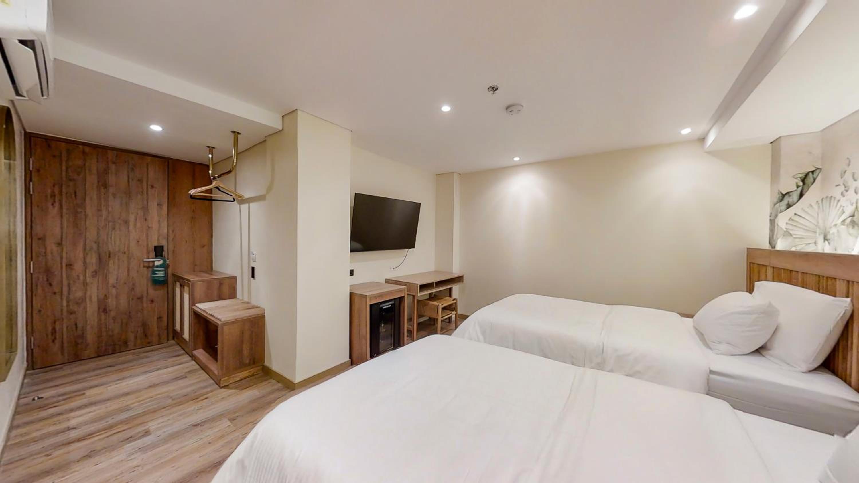 Deluxe Double or Twin Room - Basement photo 3