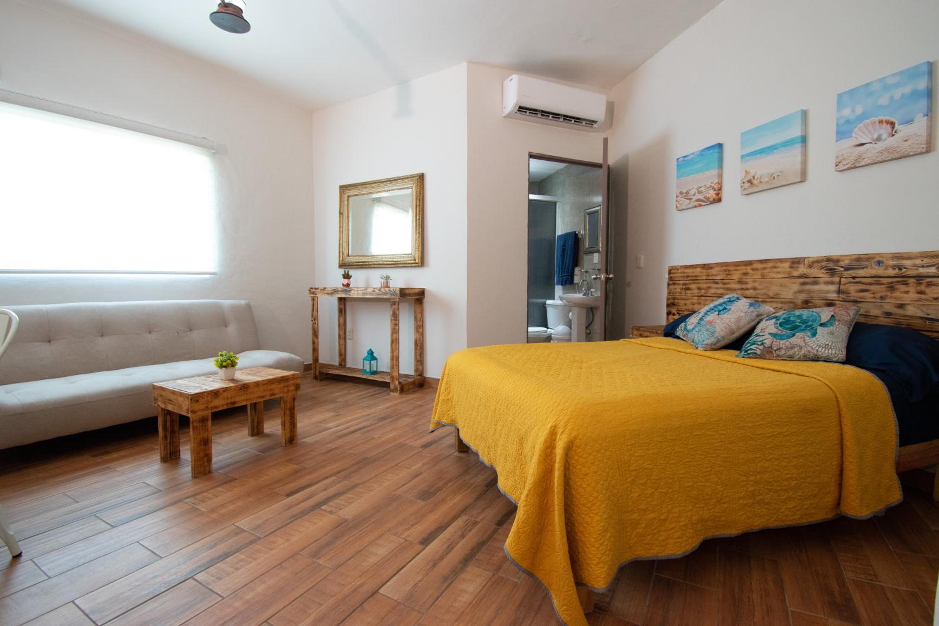 One-Bedroom Apartment - Photo 10