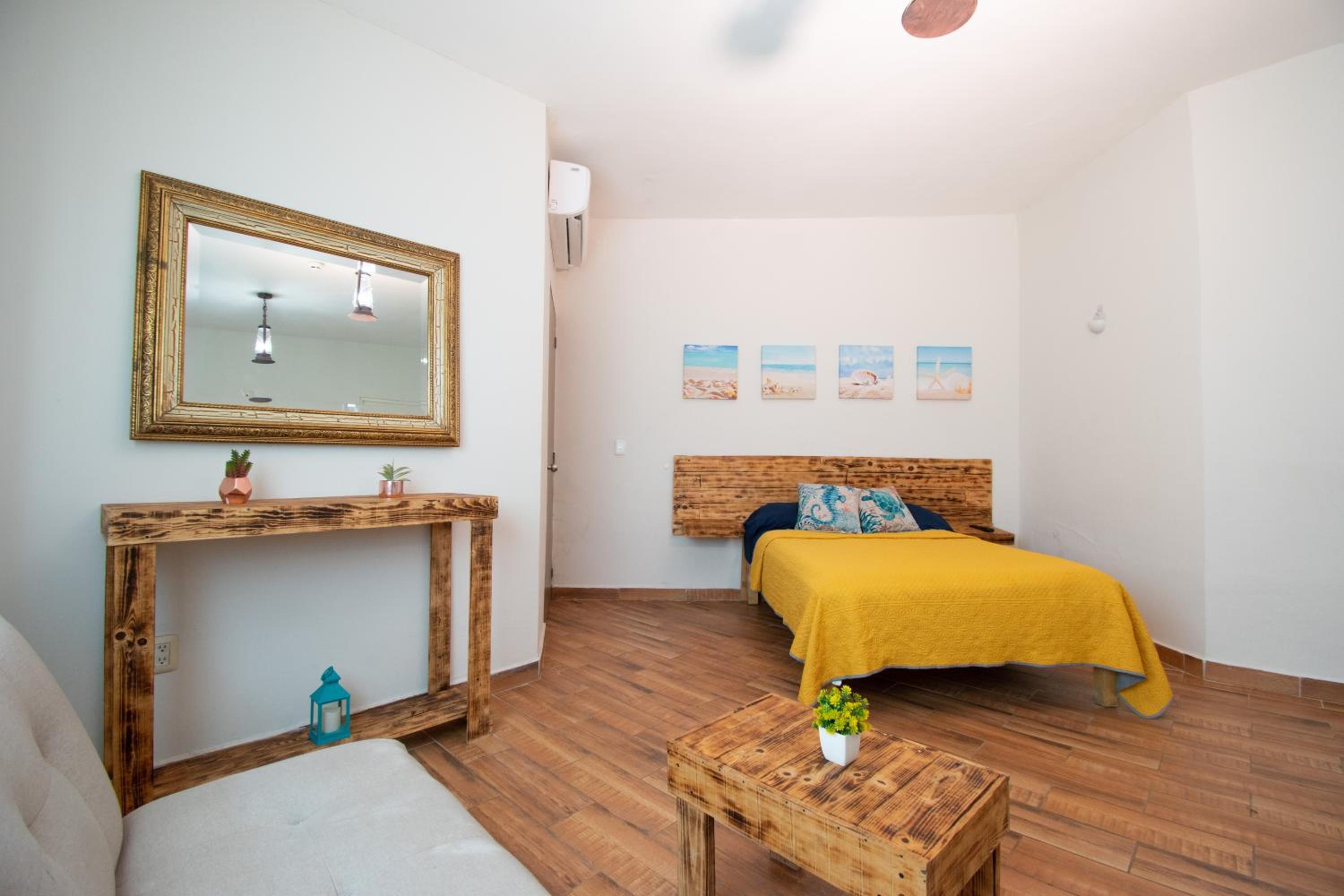 One-Bedroom Apartment - Photo 19