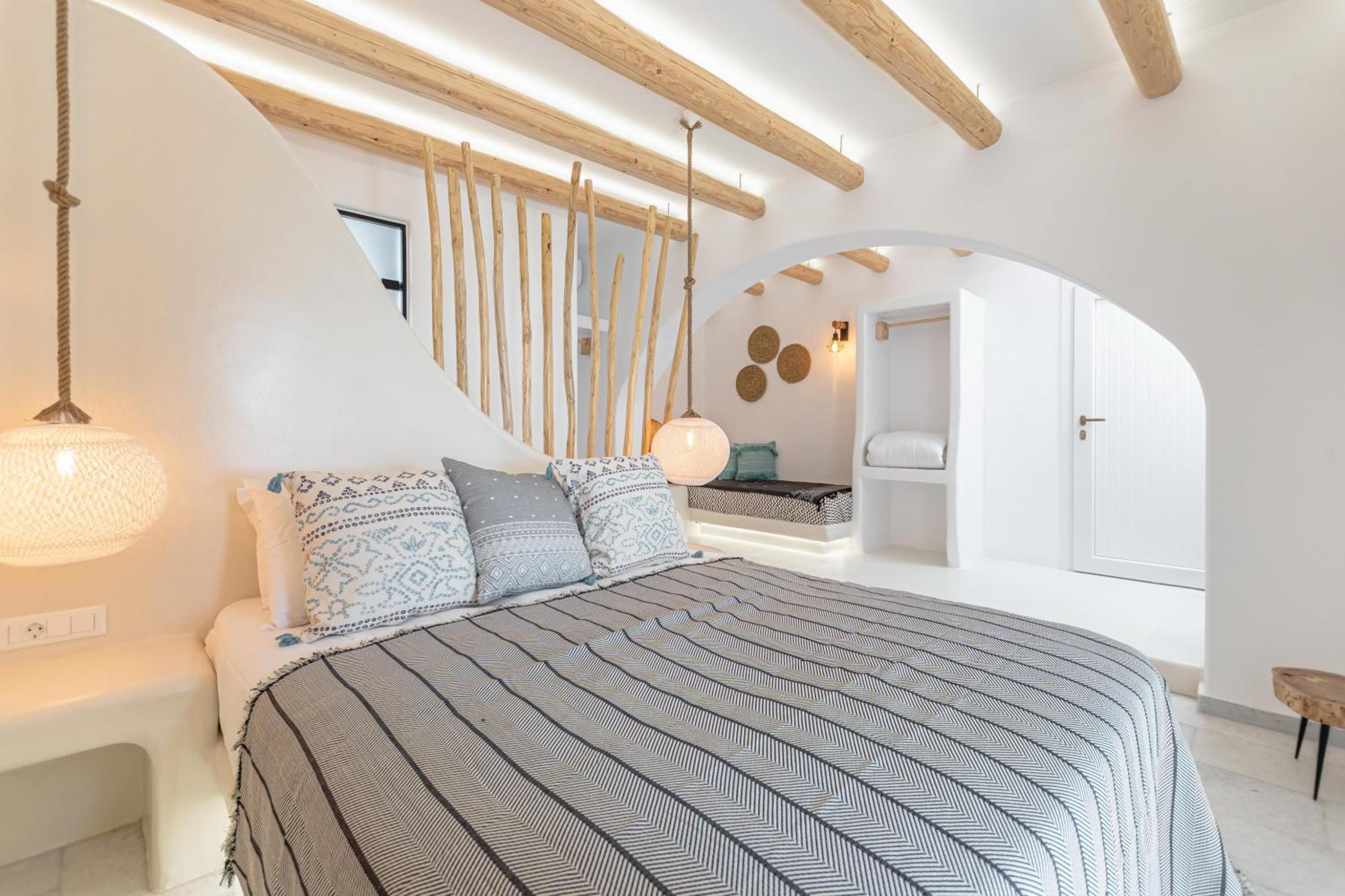 Deluxe Double Room with Balcony and Sea View