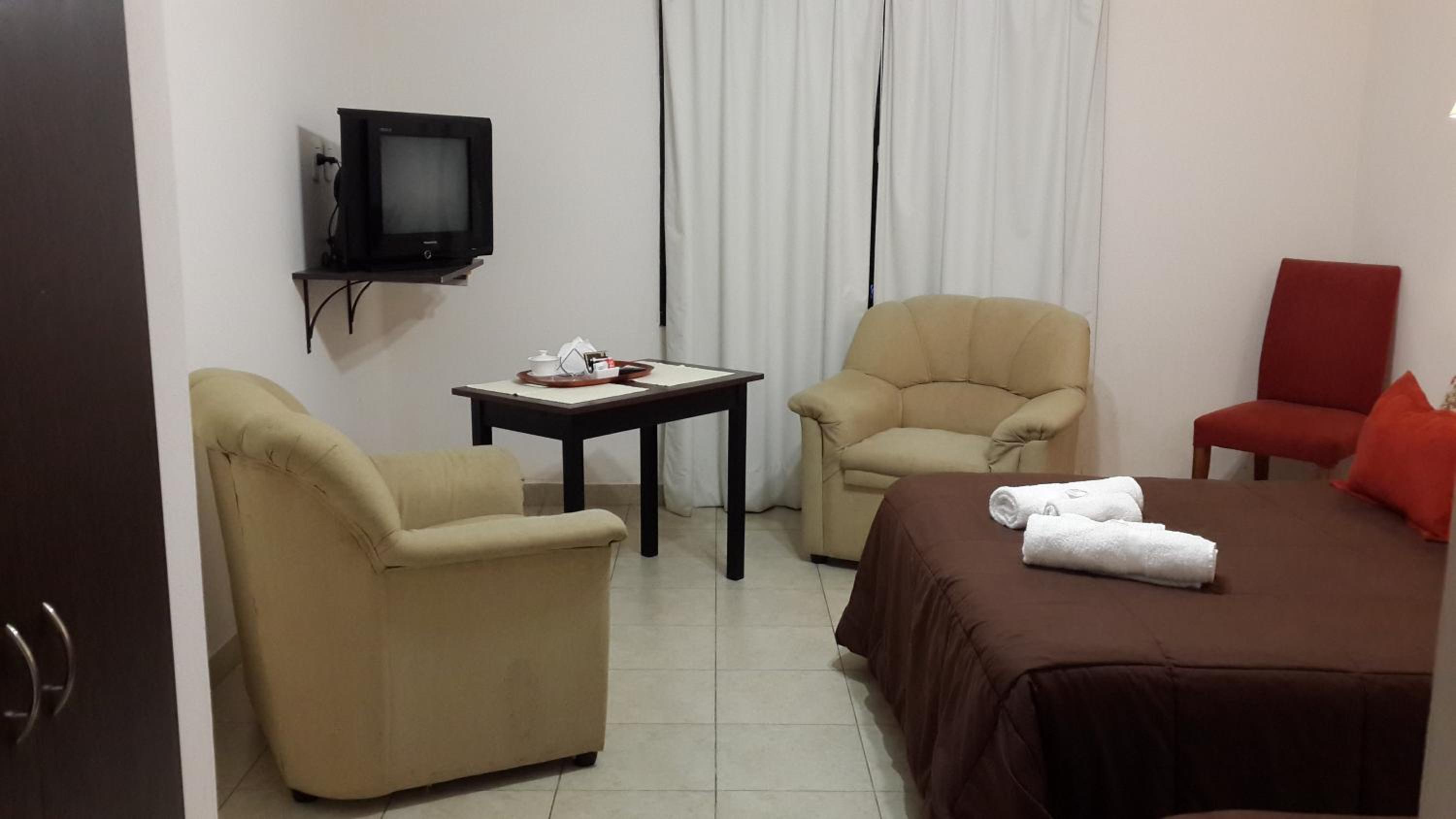 Studio Apartment photo 2