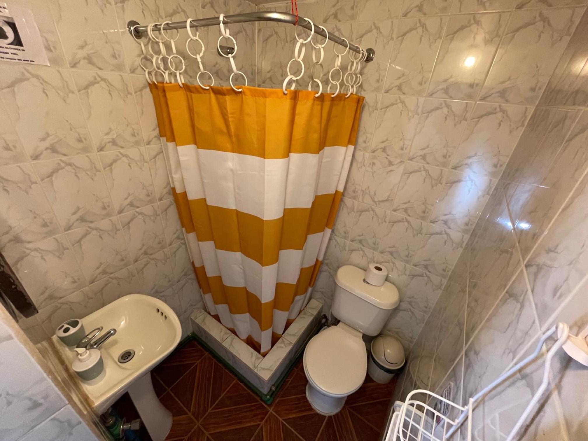 Double Room With Private Bathroom photo 2