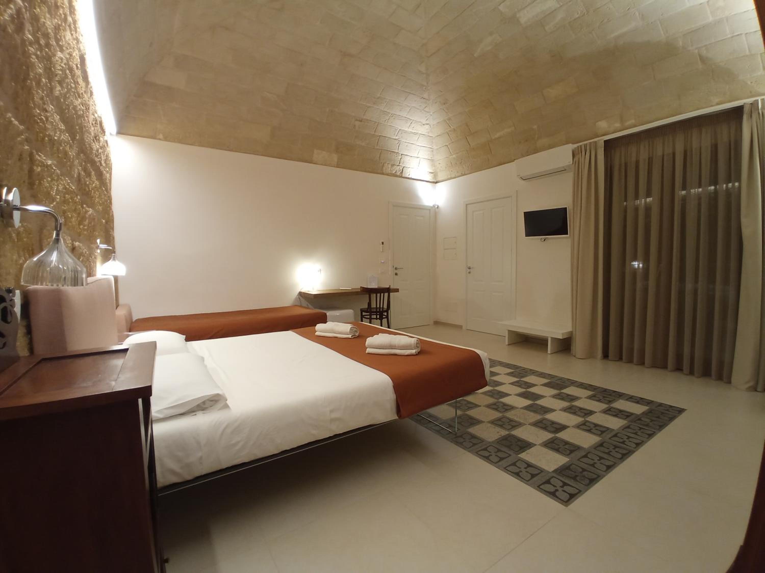 Triple Room with Garden View