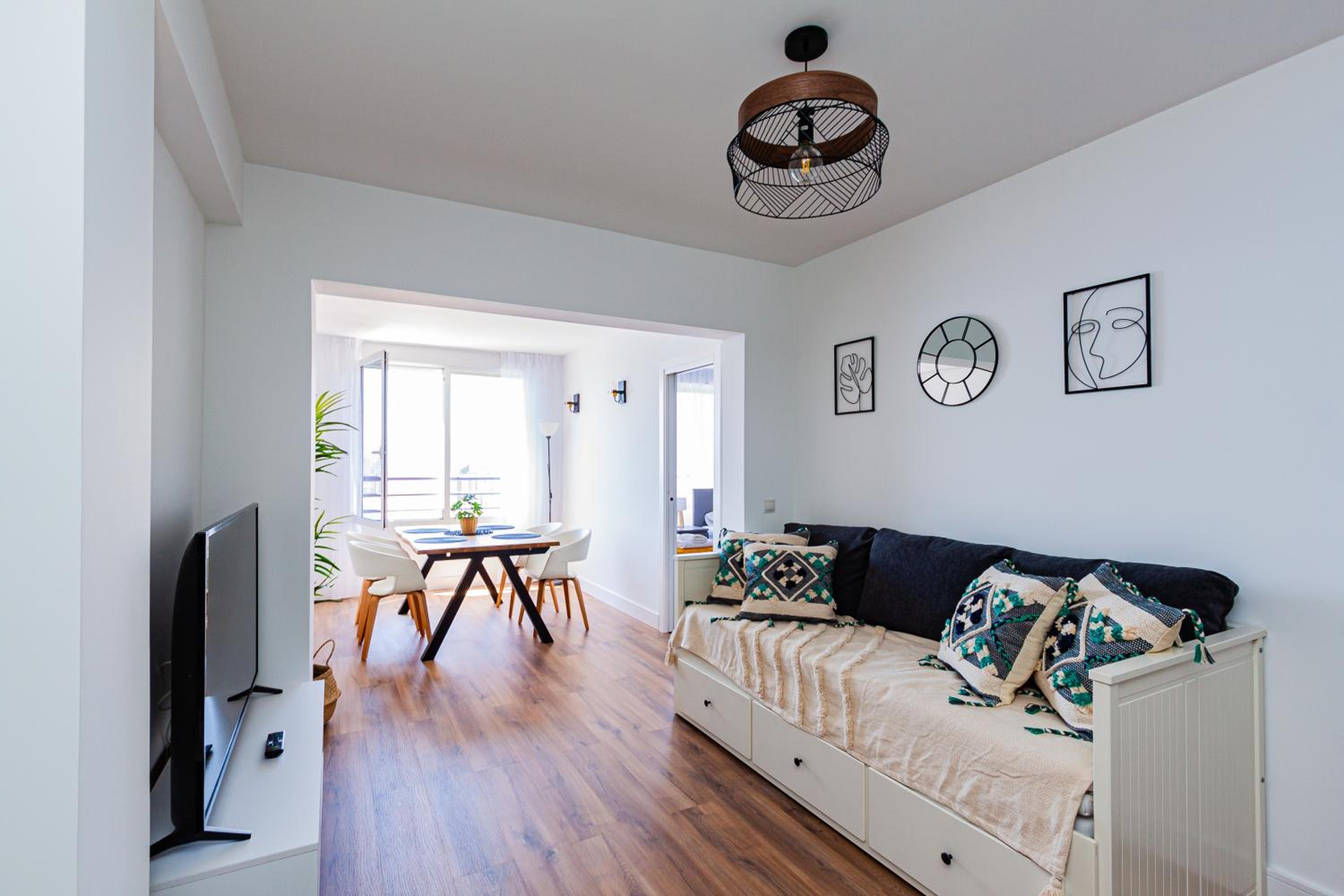 Apartamento de dos habitaciones con vista al mar