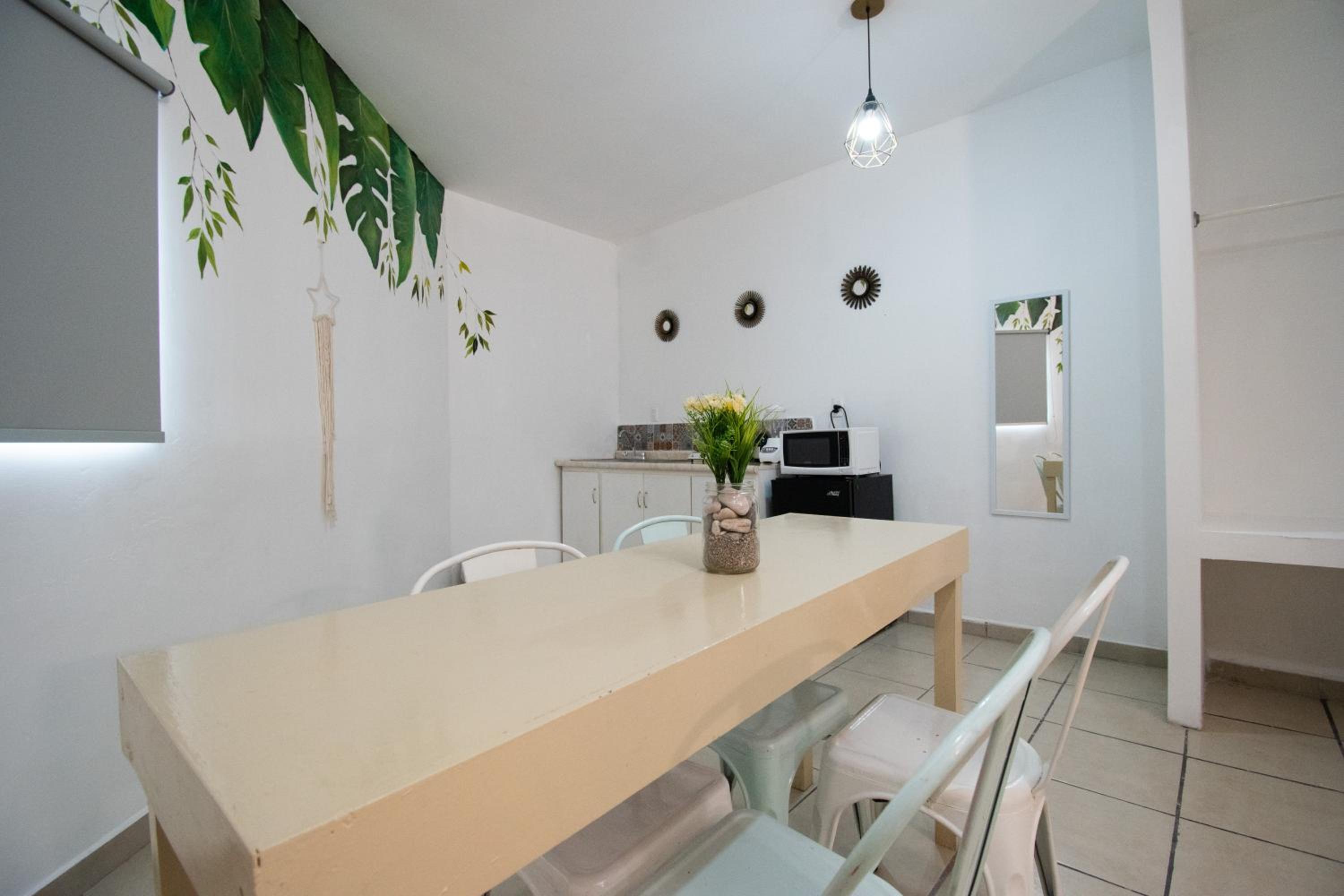Classic Triple Room - Photo 9