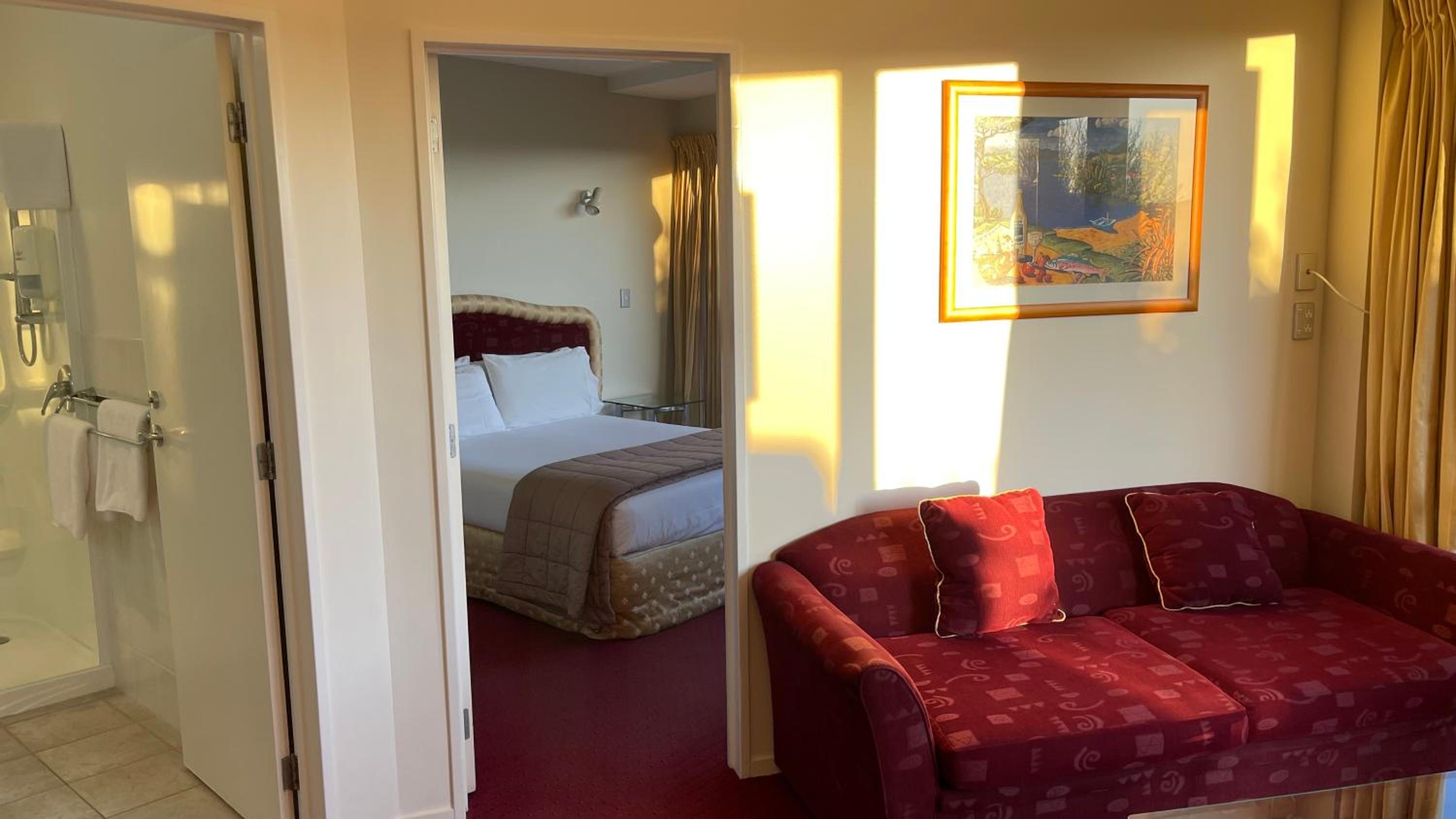 Two-Bedroom Suite - Photo 9