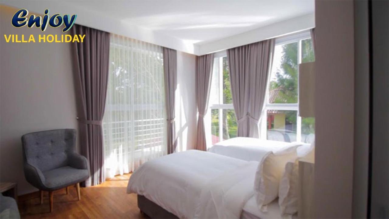 Villa with Private Pool - Photo 28
