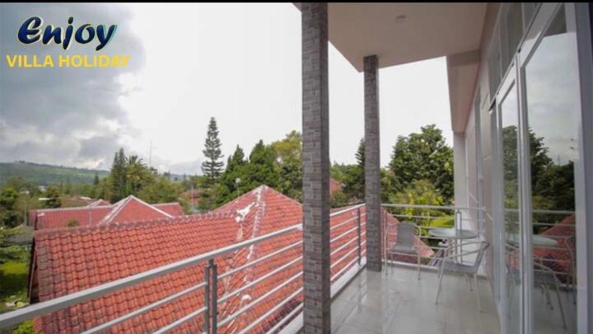 Villa with Private Pool - Photo 14