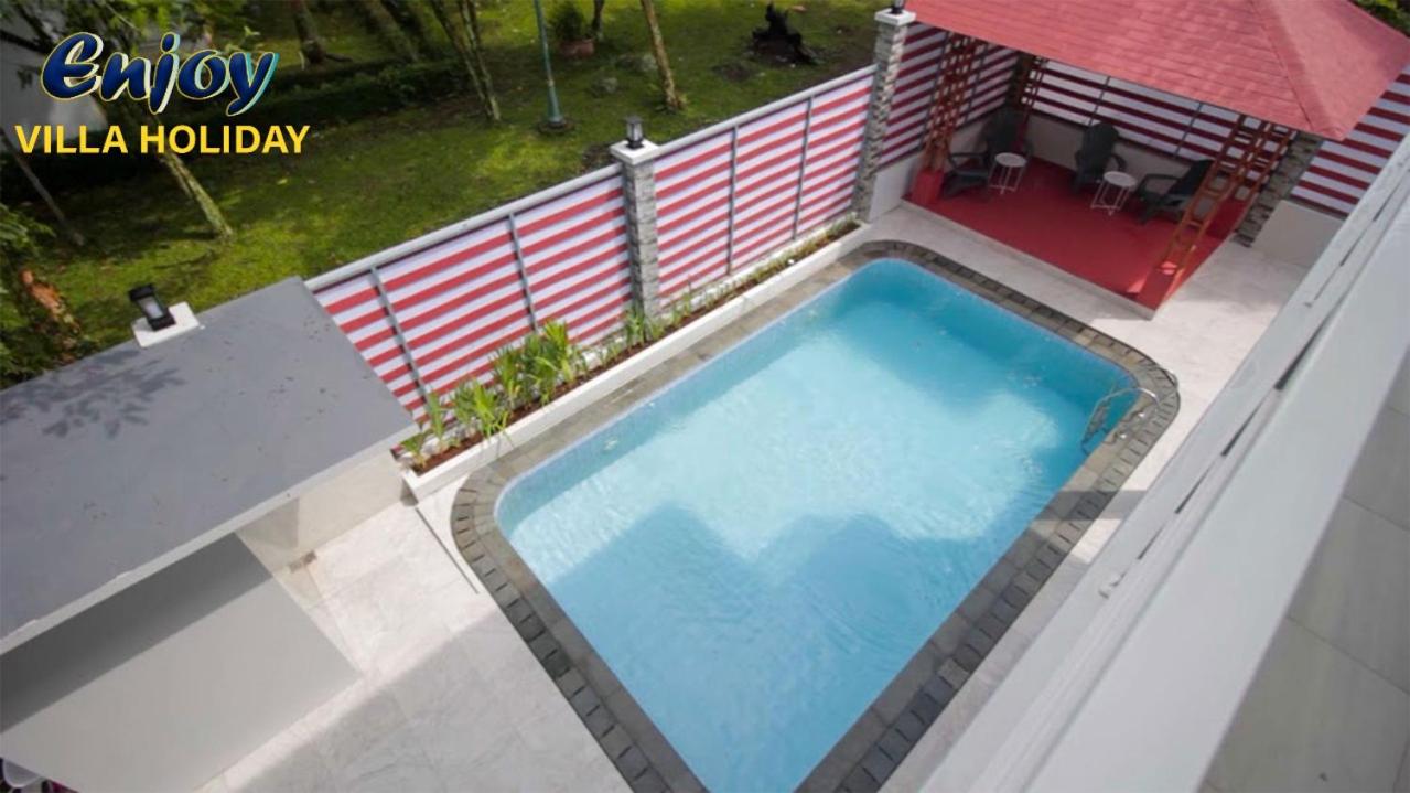 Villa with Private Pool - Photo 12