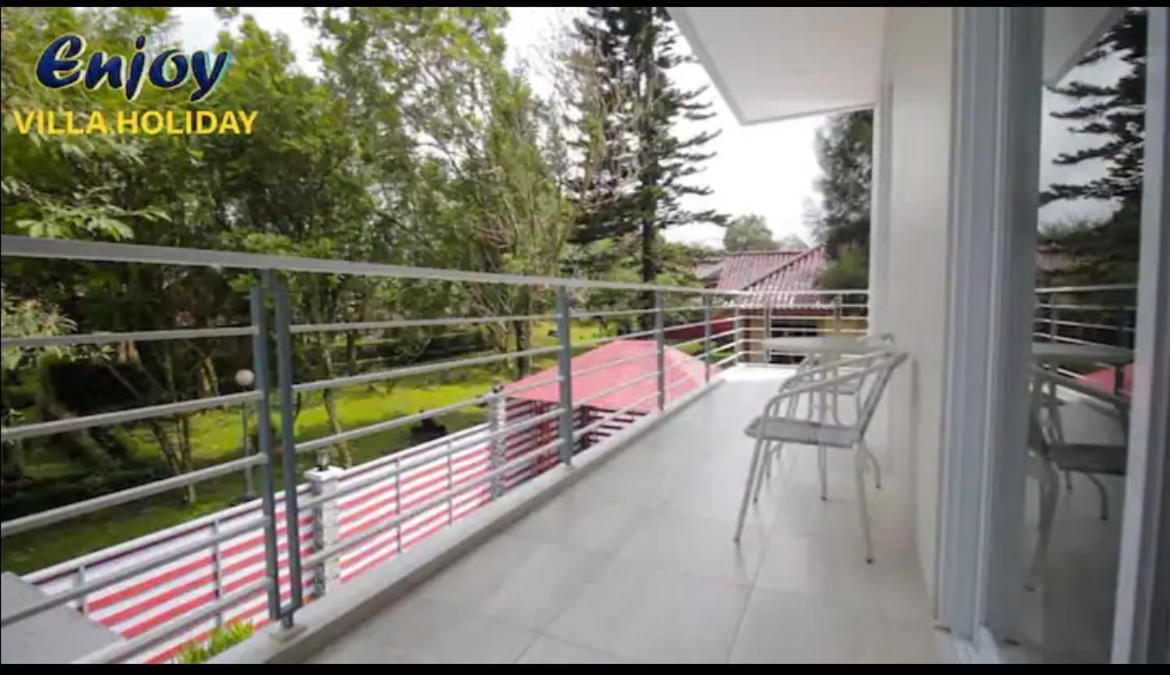 Villa with Private Pool - Photo 10