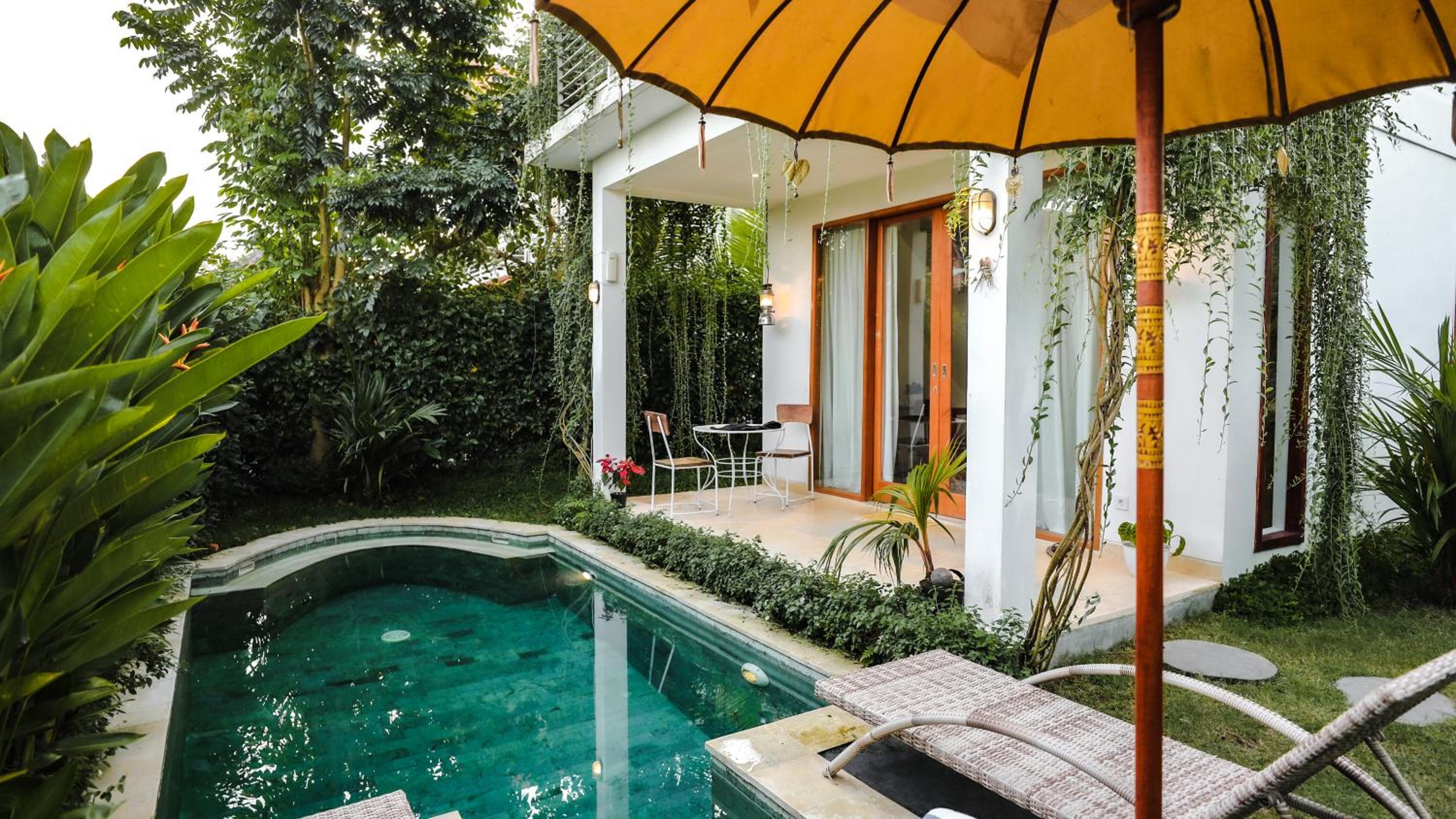 Villa with Private Pool - Photo 11