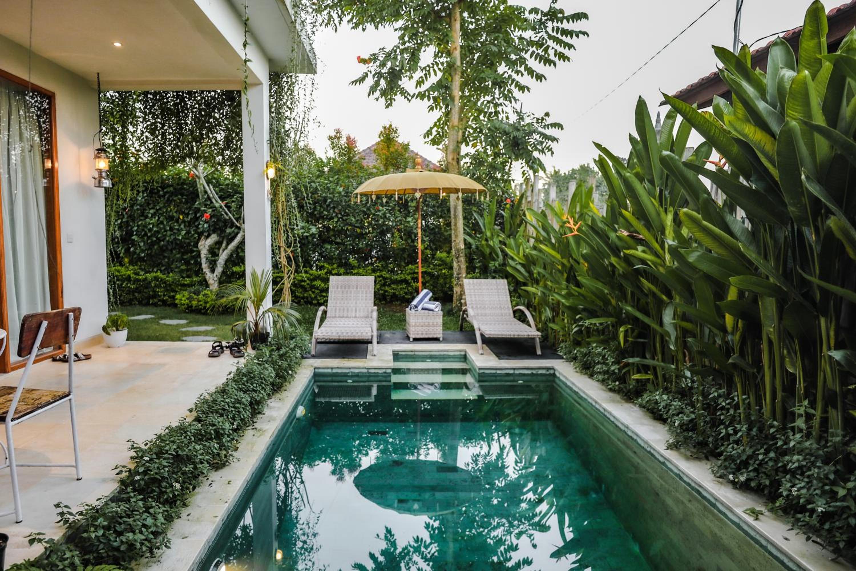Villa with Private Pool - Photo 14