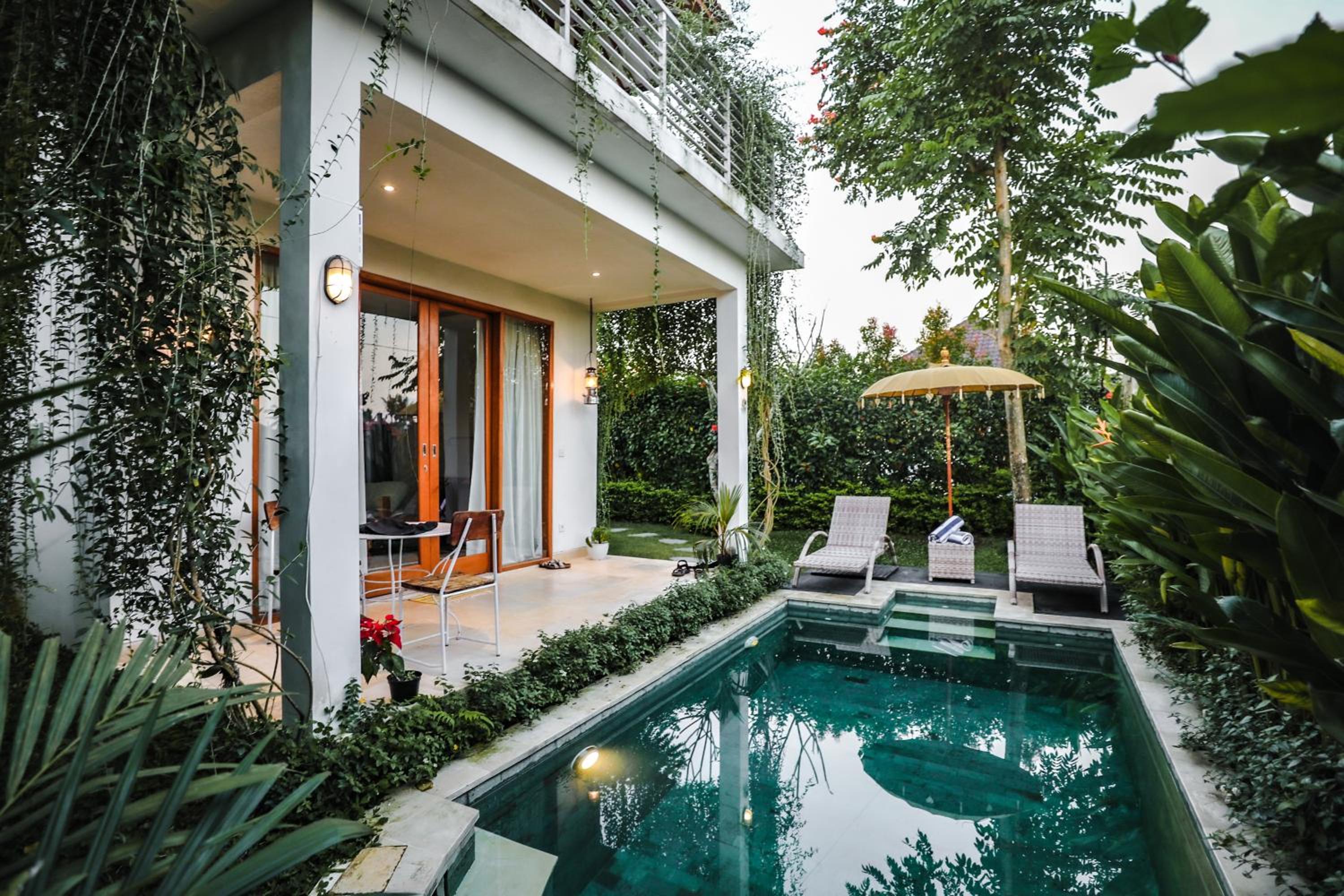 Villa with Private Pool - Photo 15