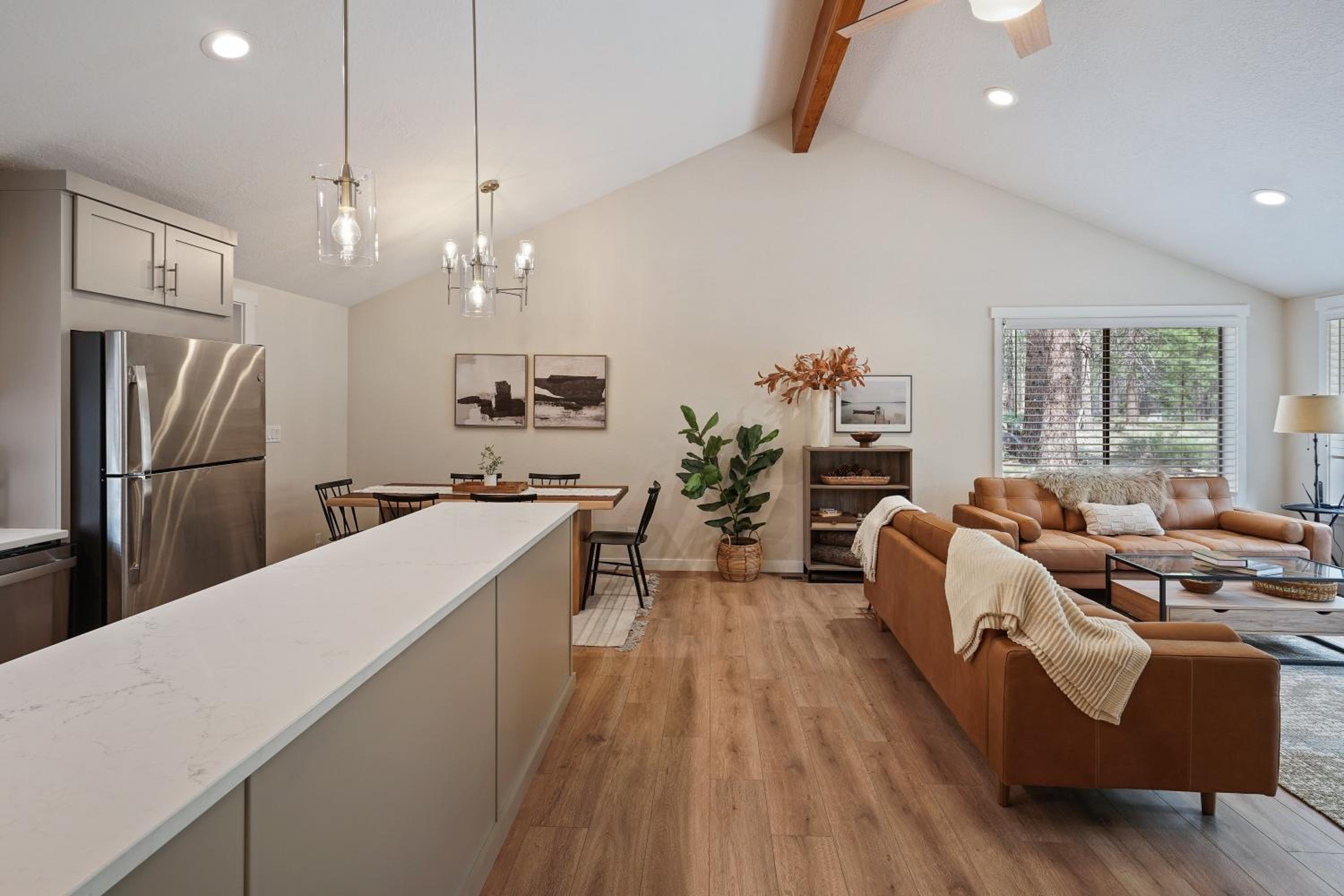 Three-Bedroom House photo 3