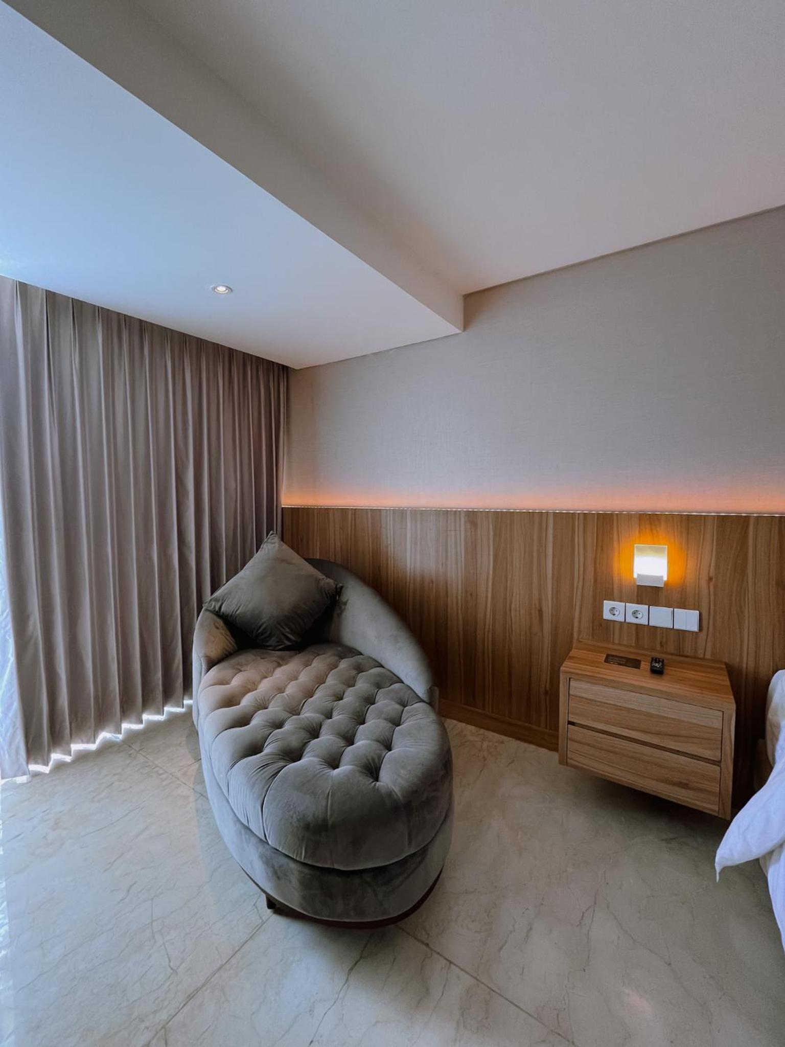 Grand Deluxe Room - Photo 6