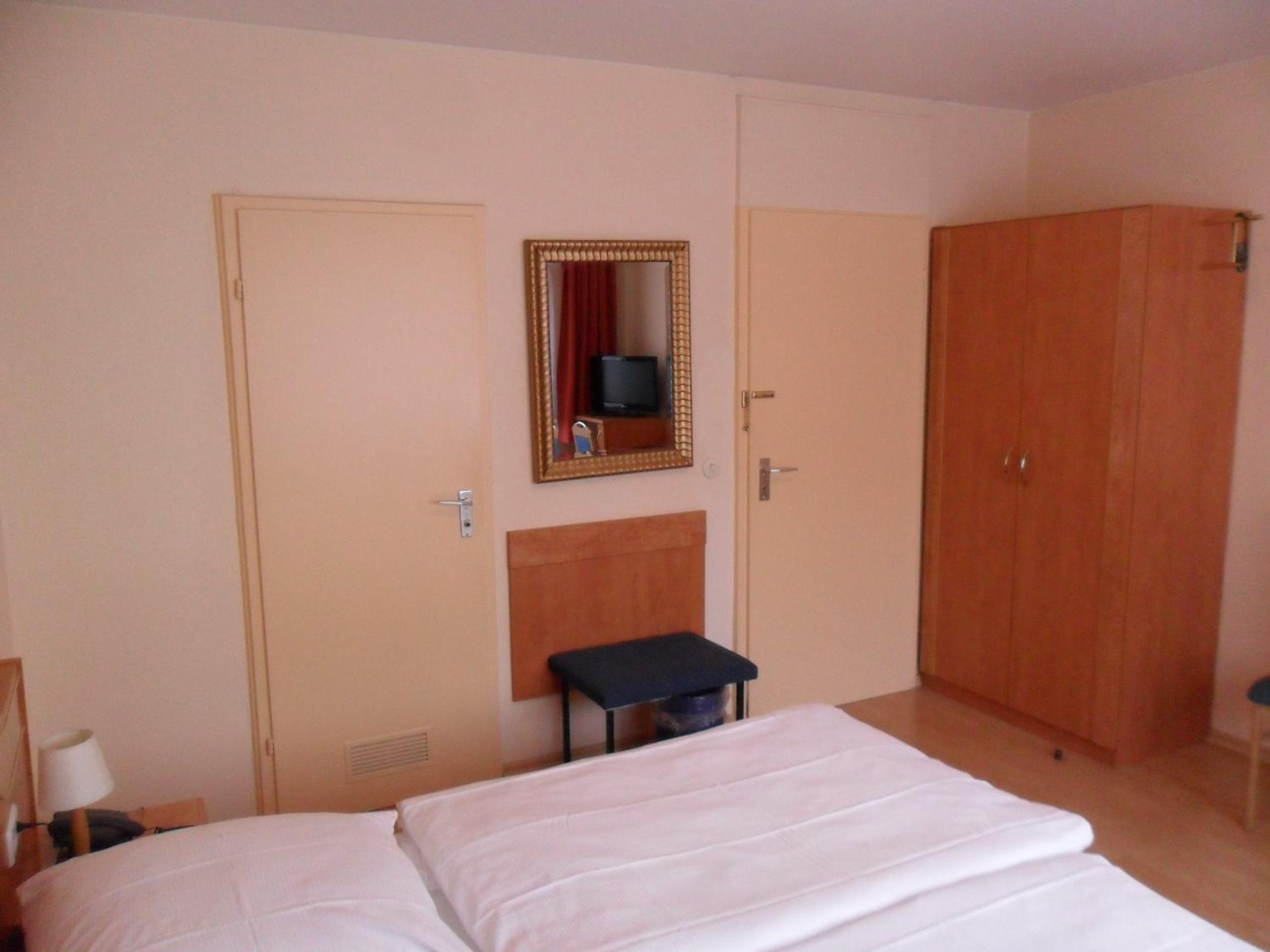 Double Room - Photo 3