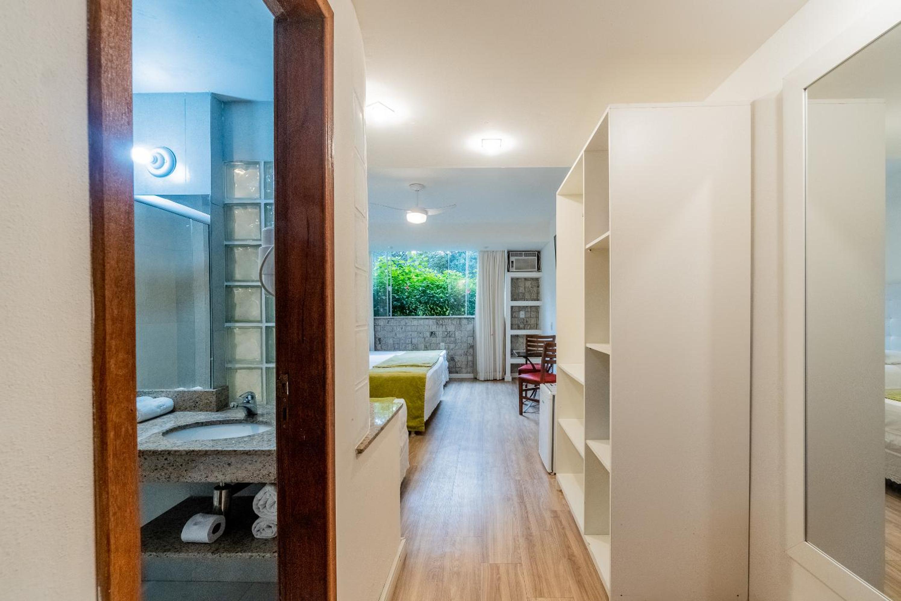 Standard Suite - Photo 7