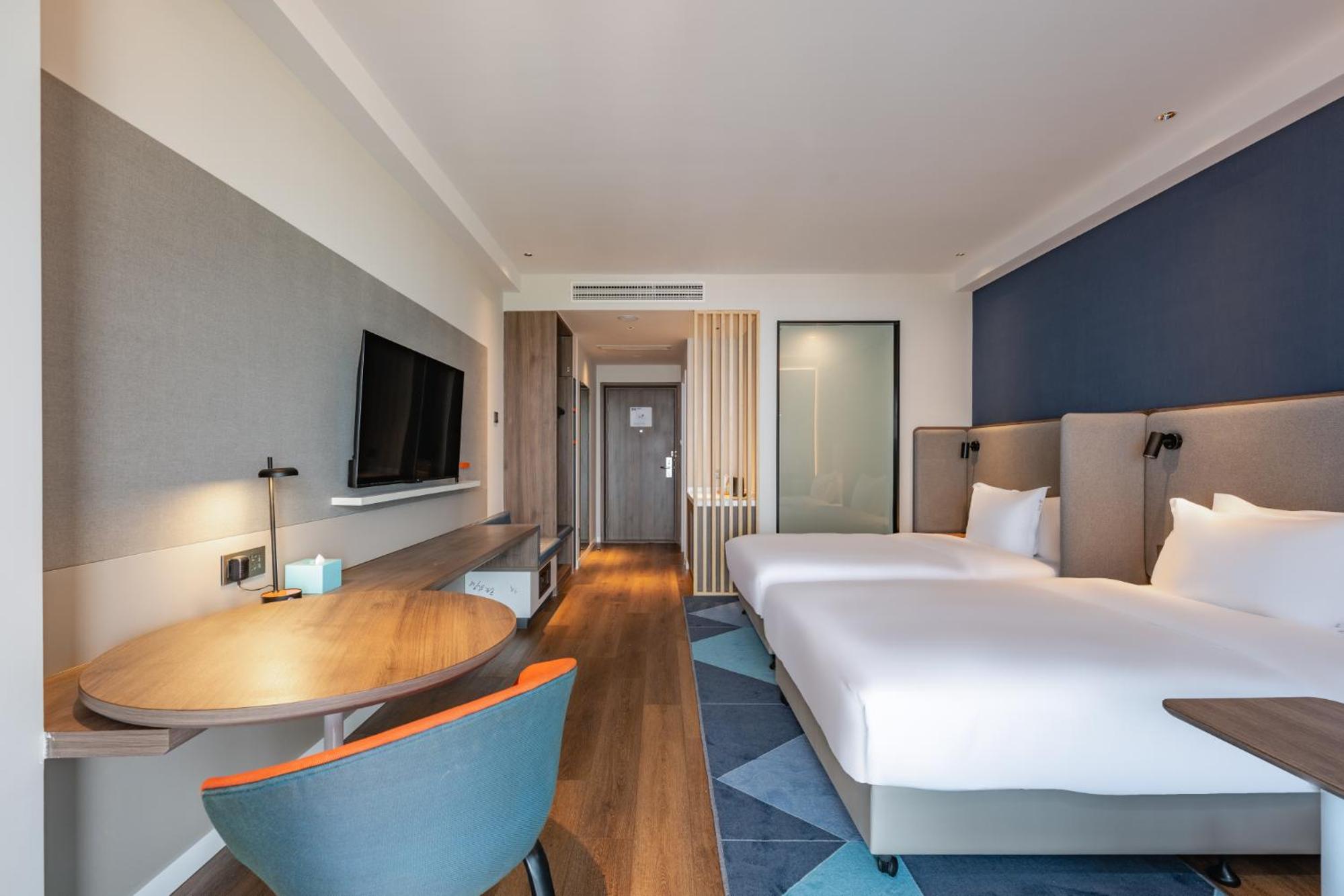 Standard Twin Room - Photo 1