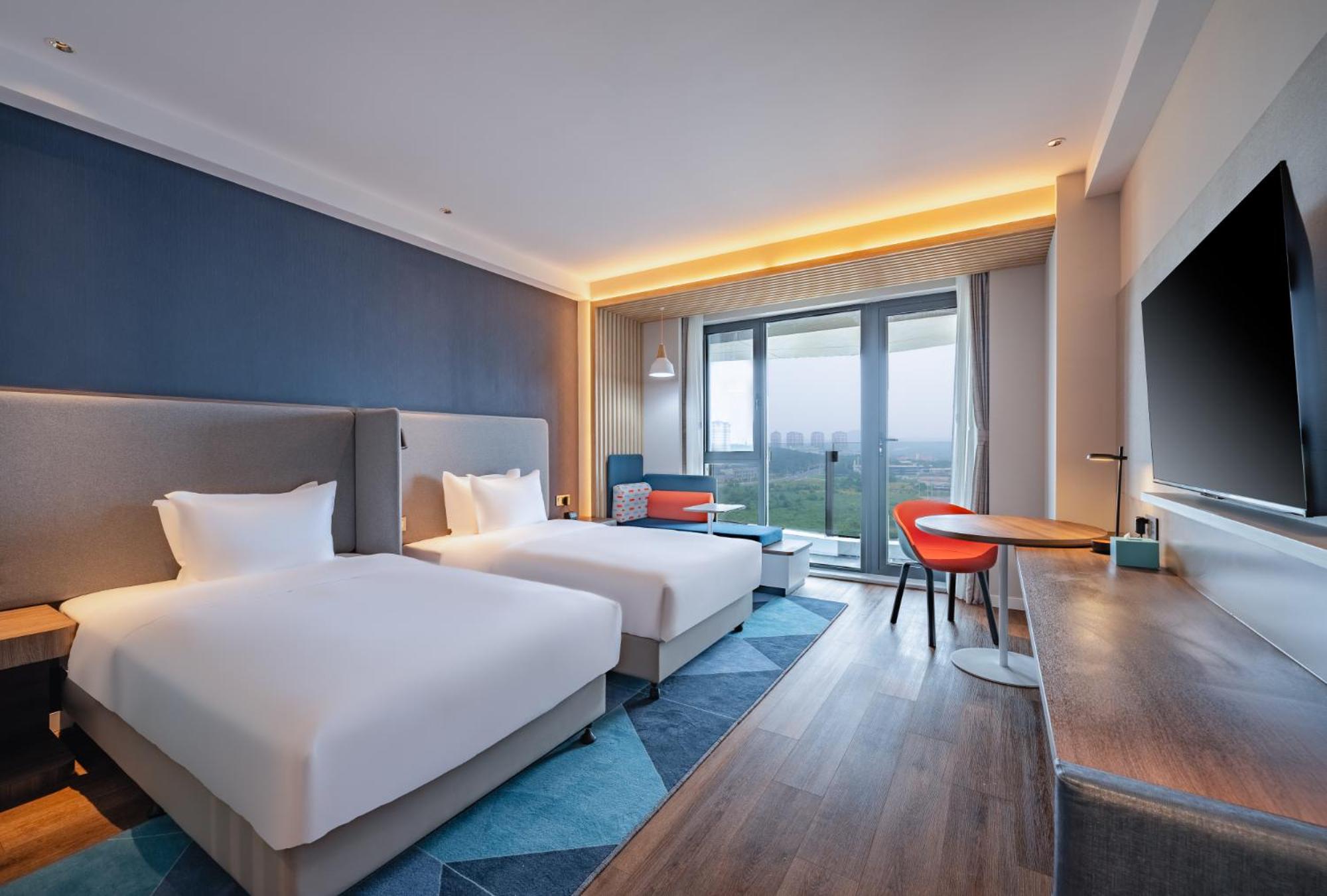 Standard Twin Room - Photo 4