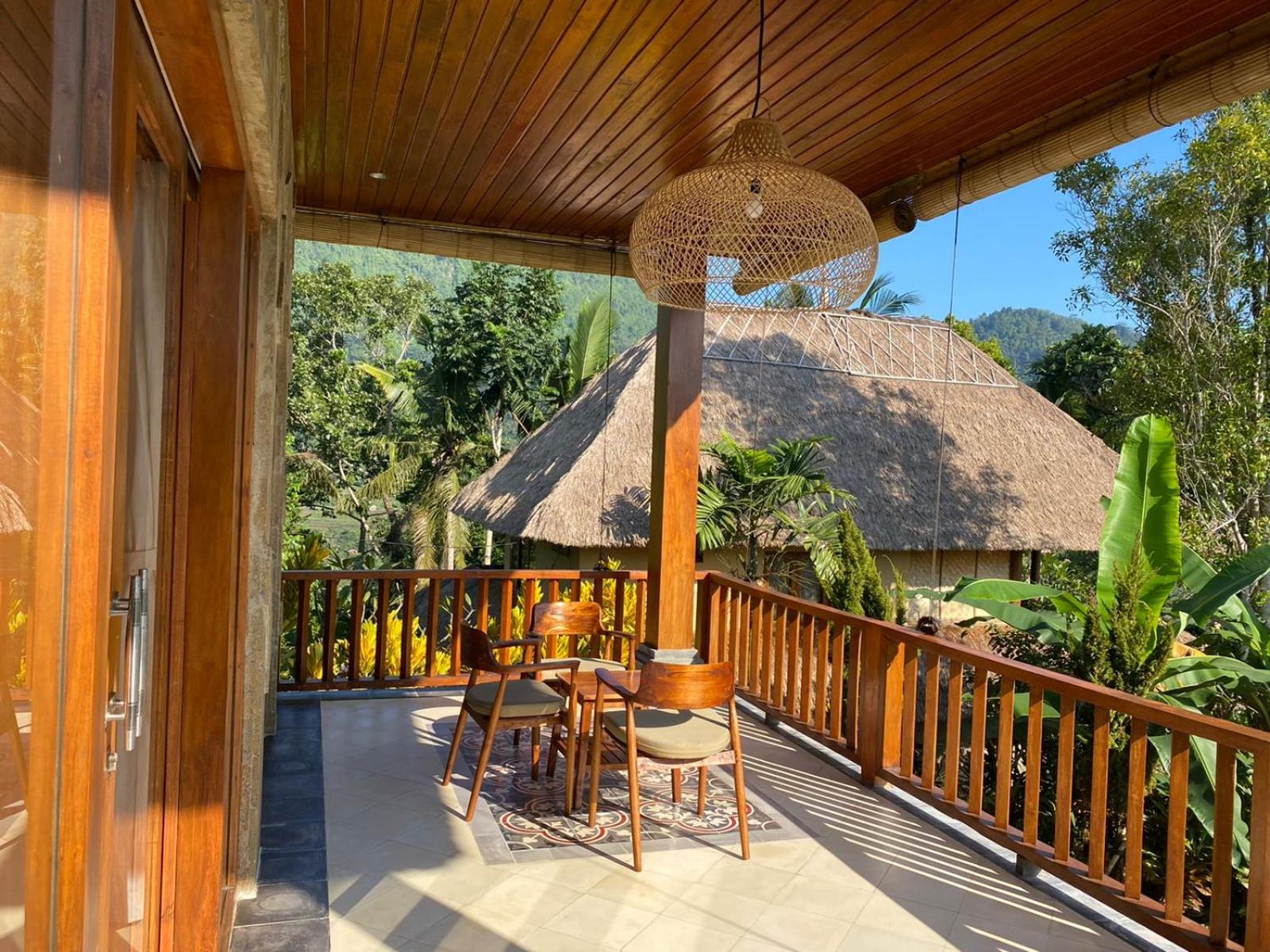 Deluxe Double Room with Balcony photo 2