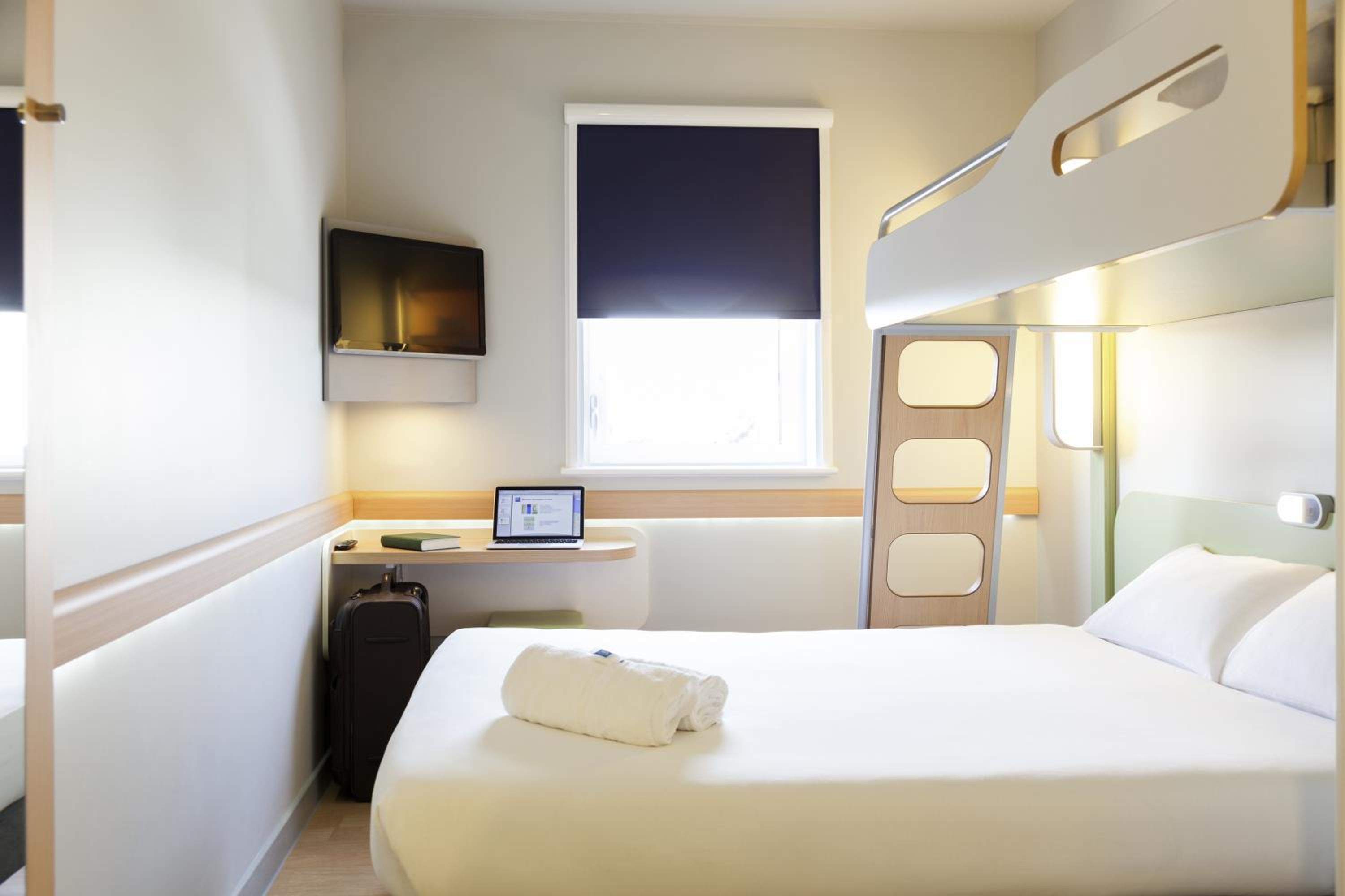 Standard Triple Room - Photo 15