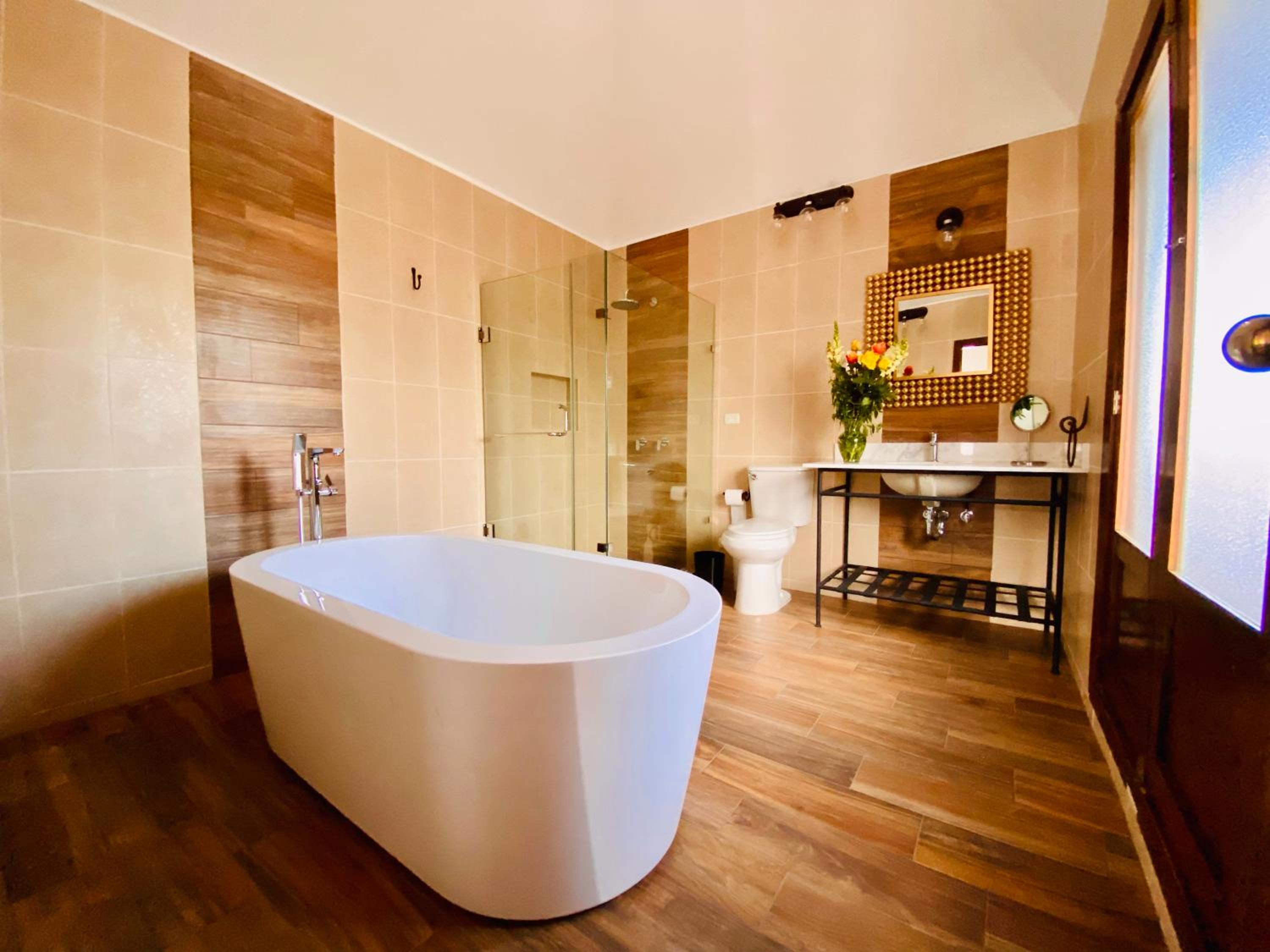 Deluxe Double Room with Bath photo 2