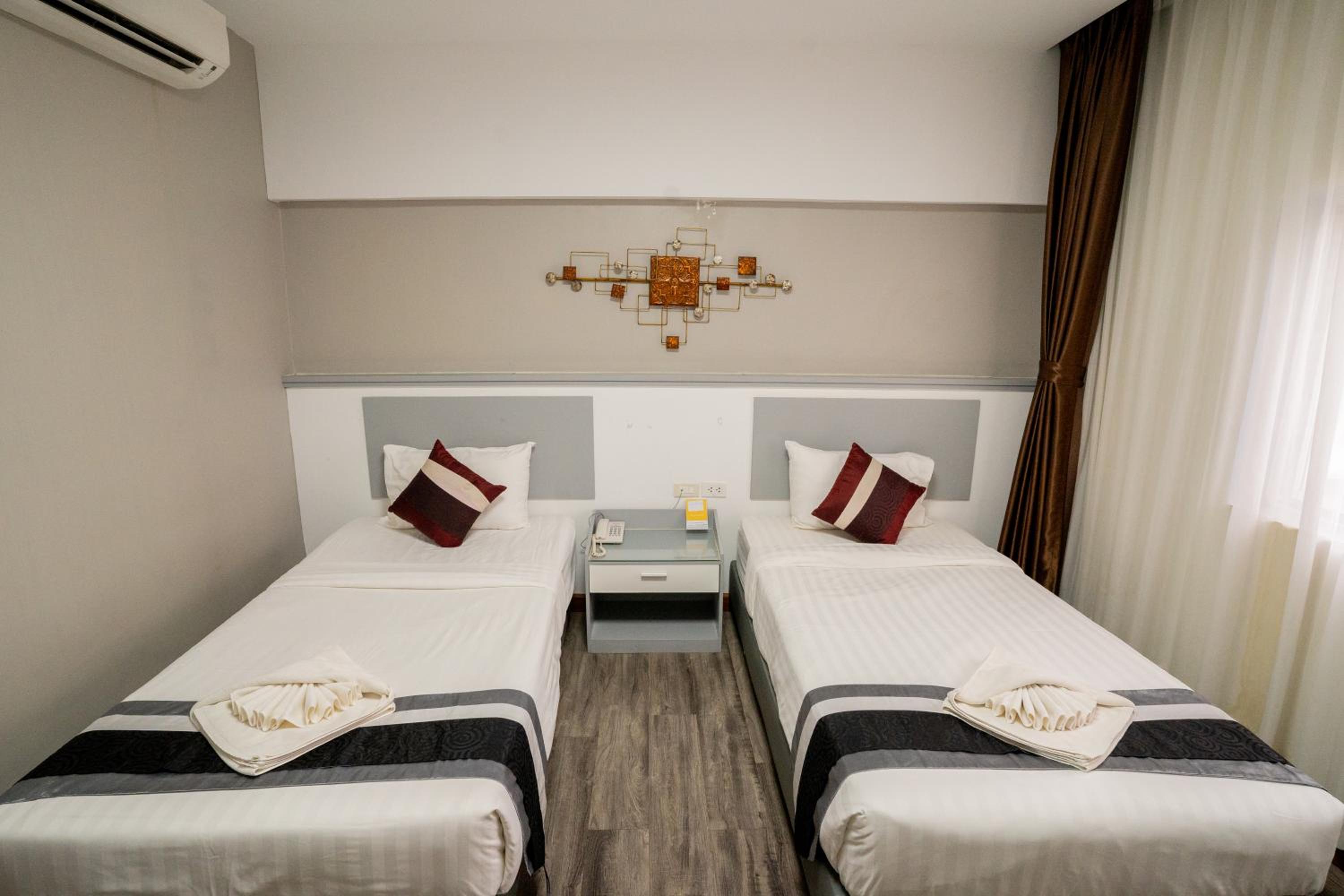 Deluxe Twin Room - Photo 17
