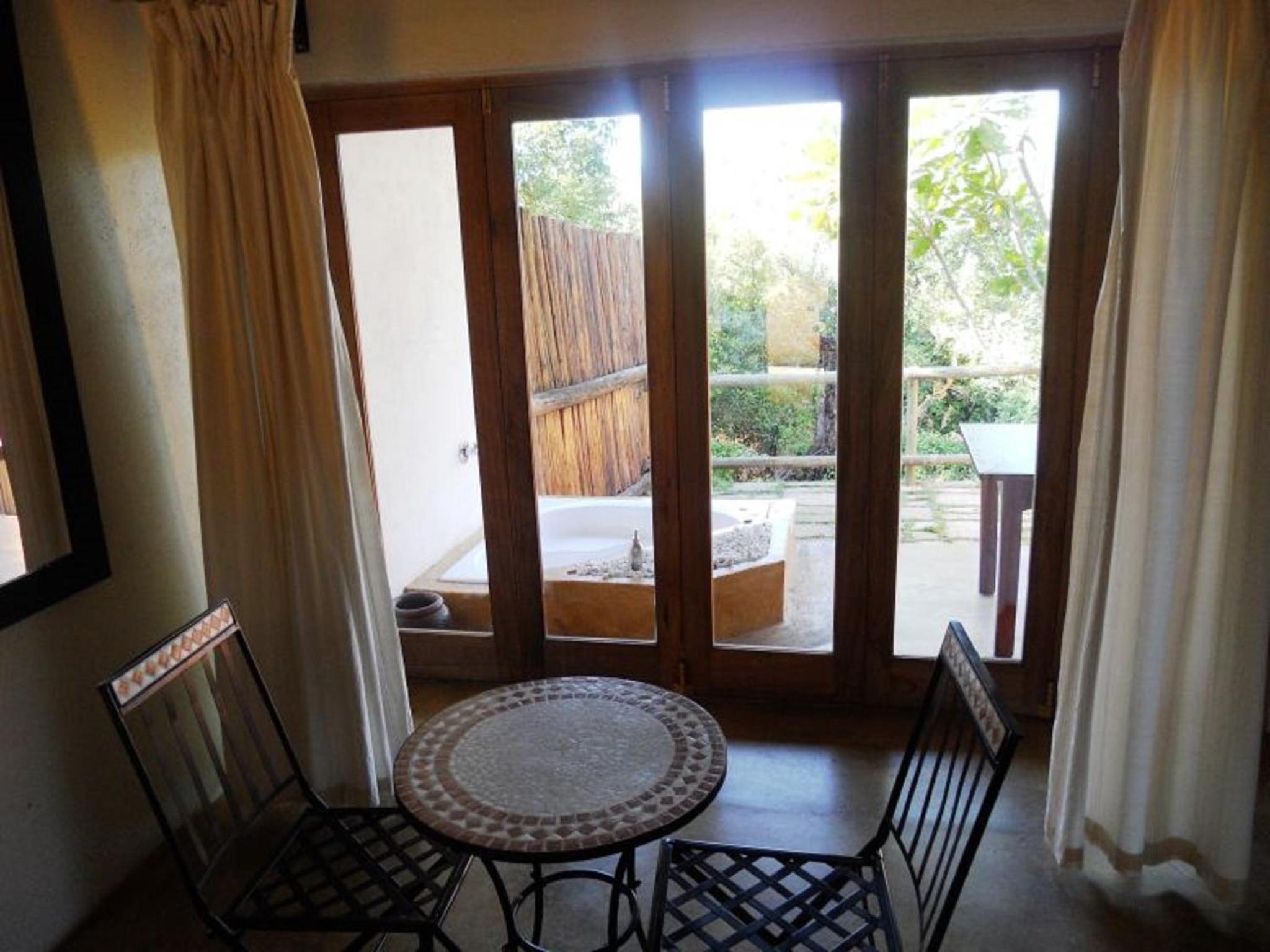 Suite - Photo 3