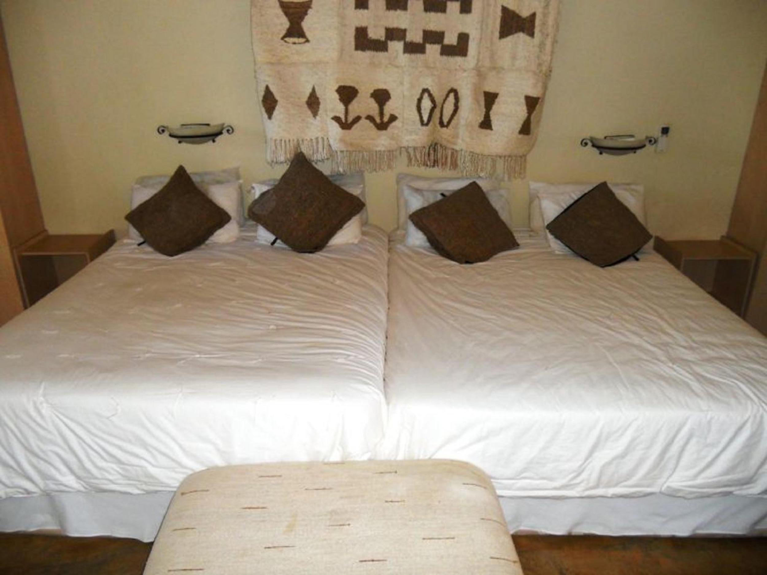Suite - Photo 1