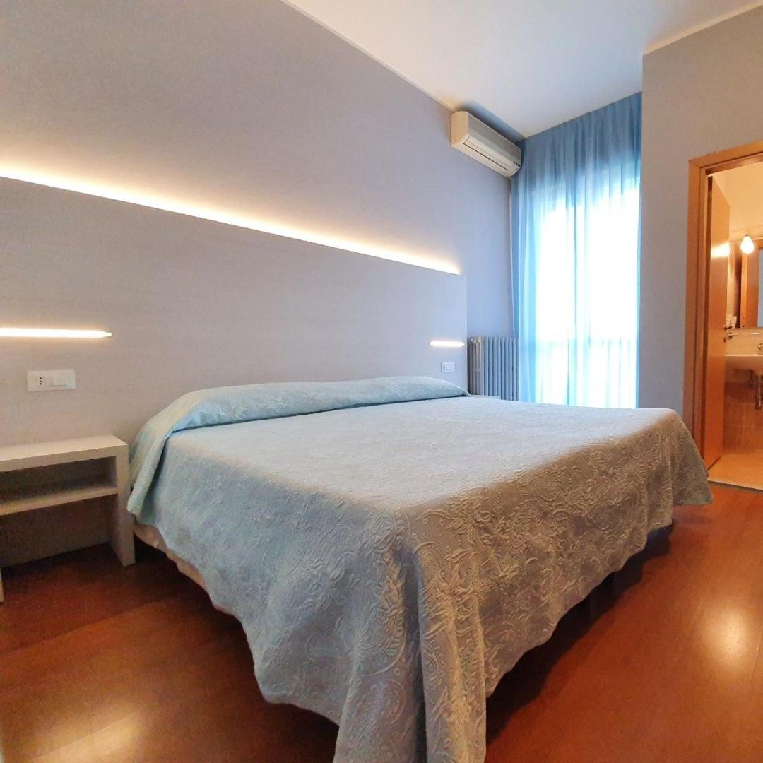 Double or Twin Room with Private Bathroom