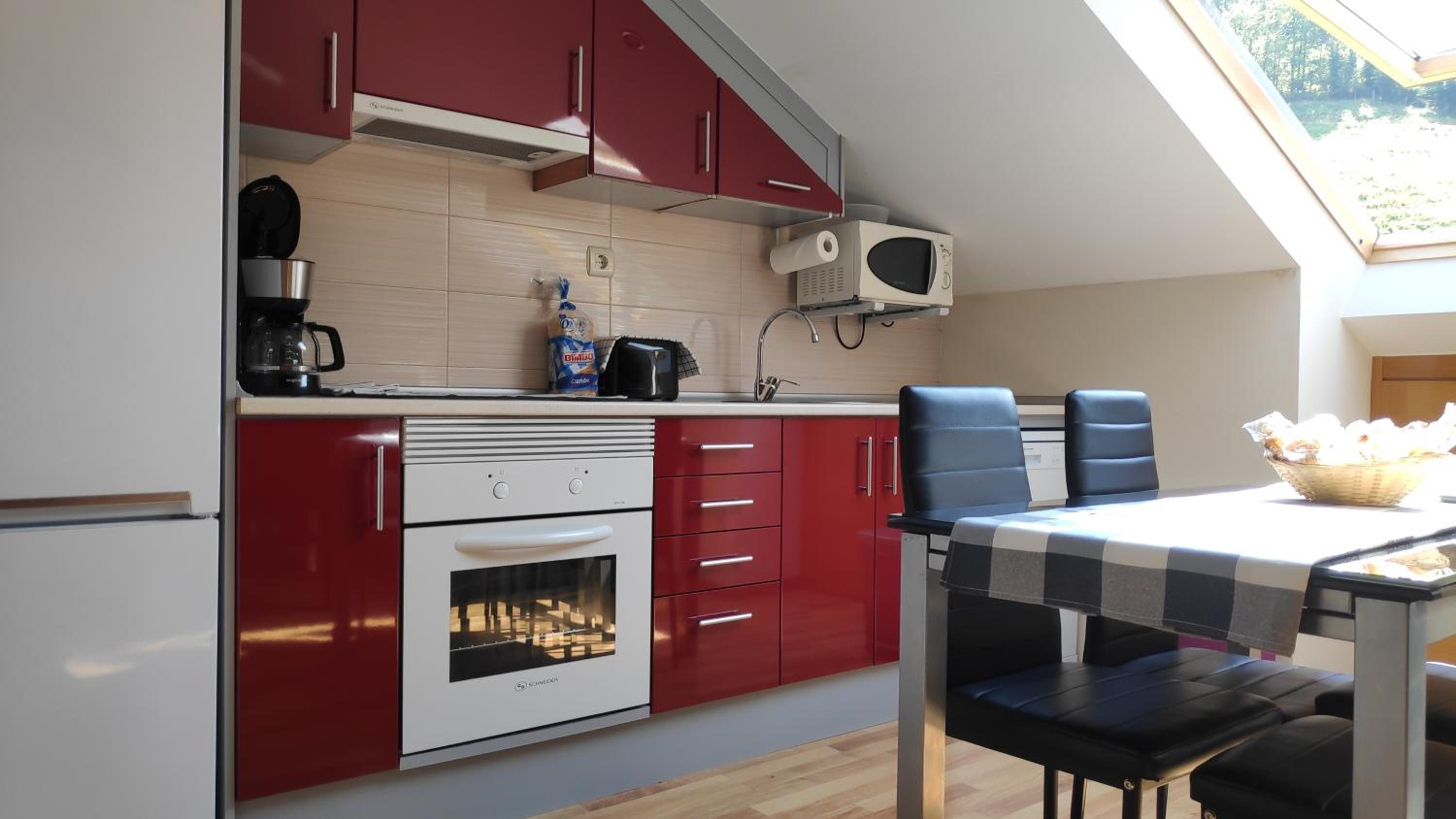 One-Bedroom Apartment - Photo 8
