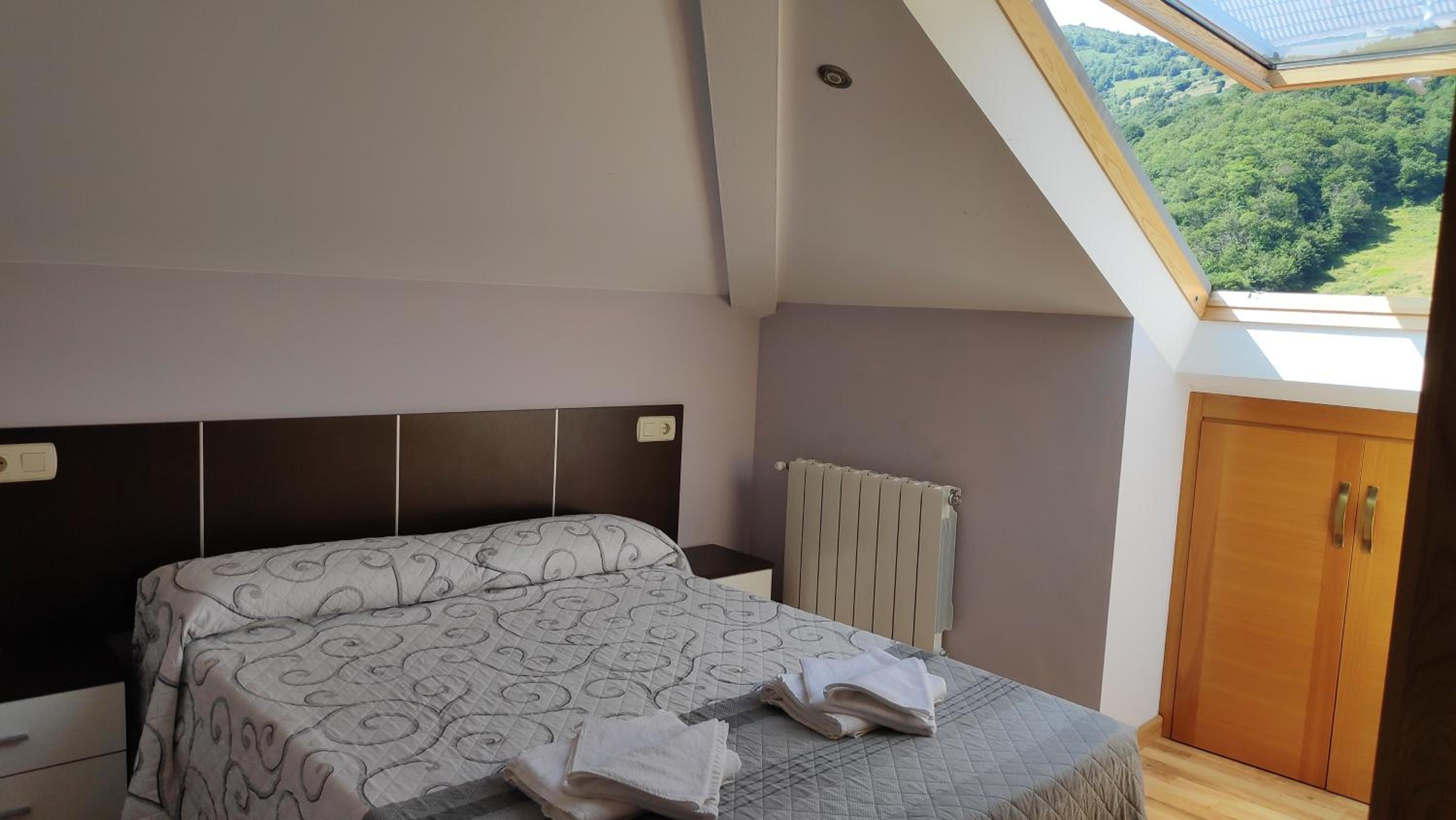 One-Bedroom Apartment - Photo 3