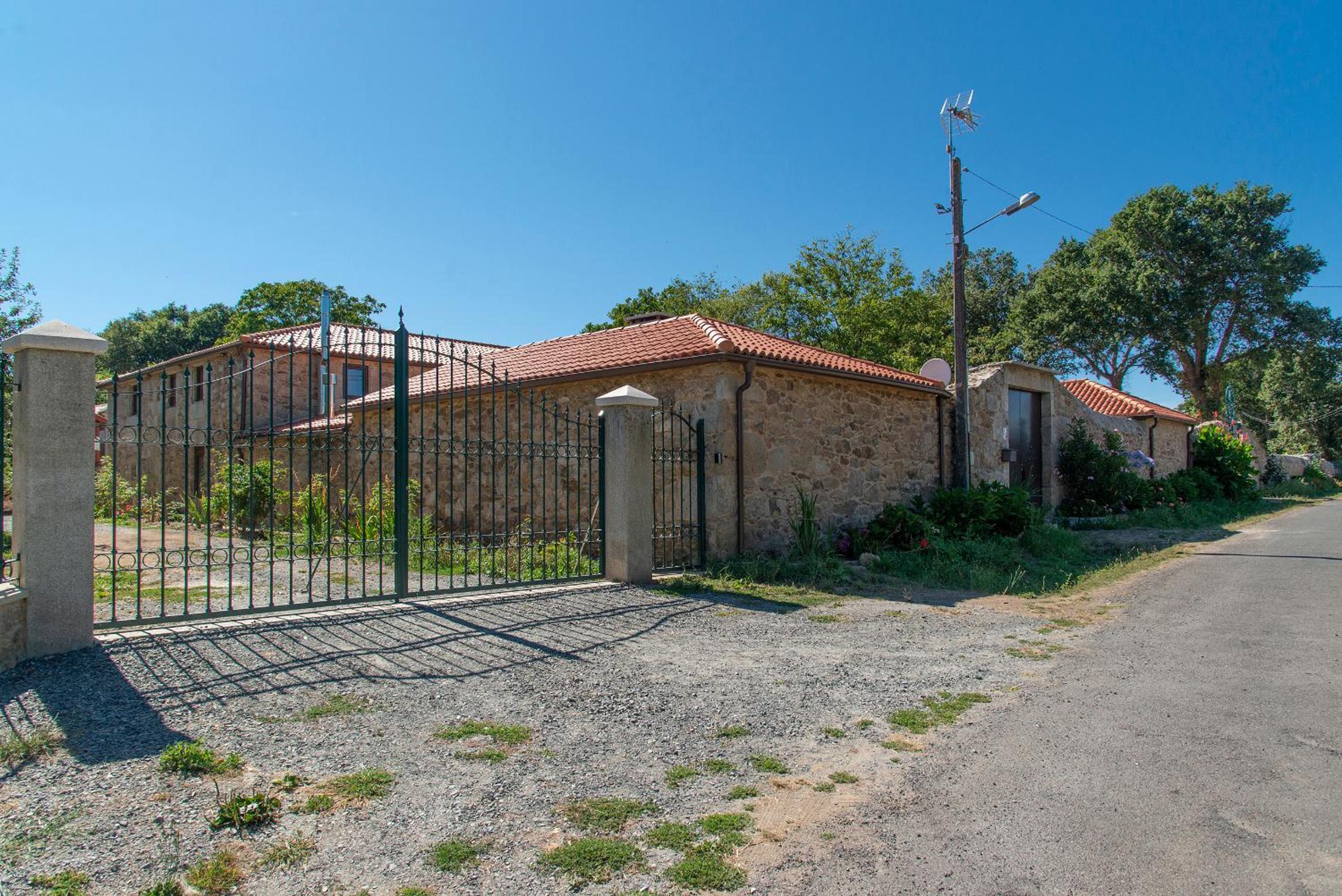 Villa photo 2