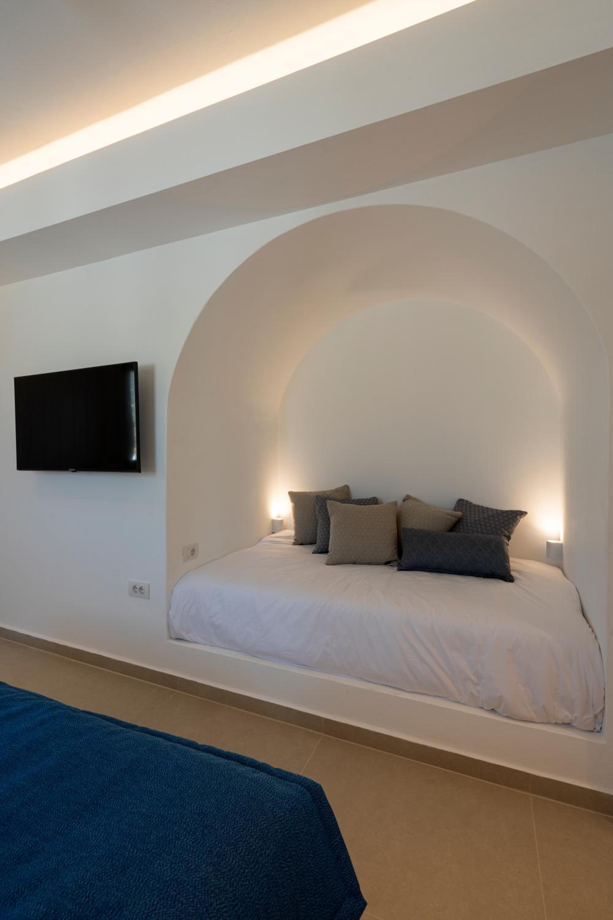 Double or Twin Room with Pool View