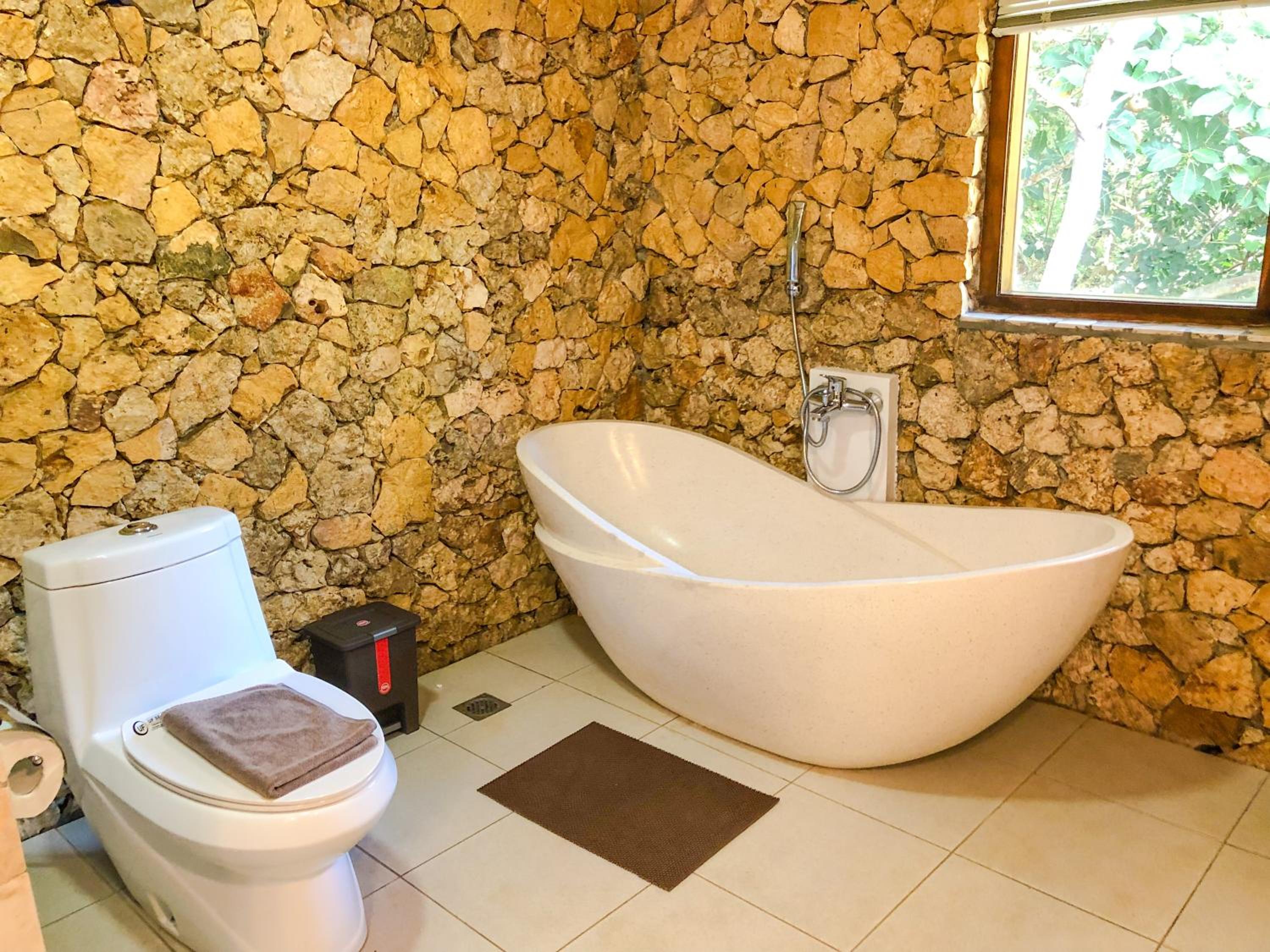 Deluxe Double Room - Photo 8