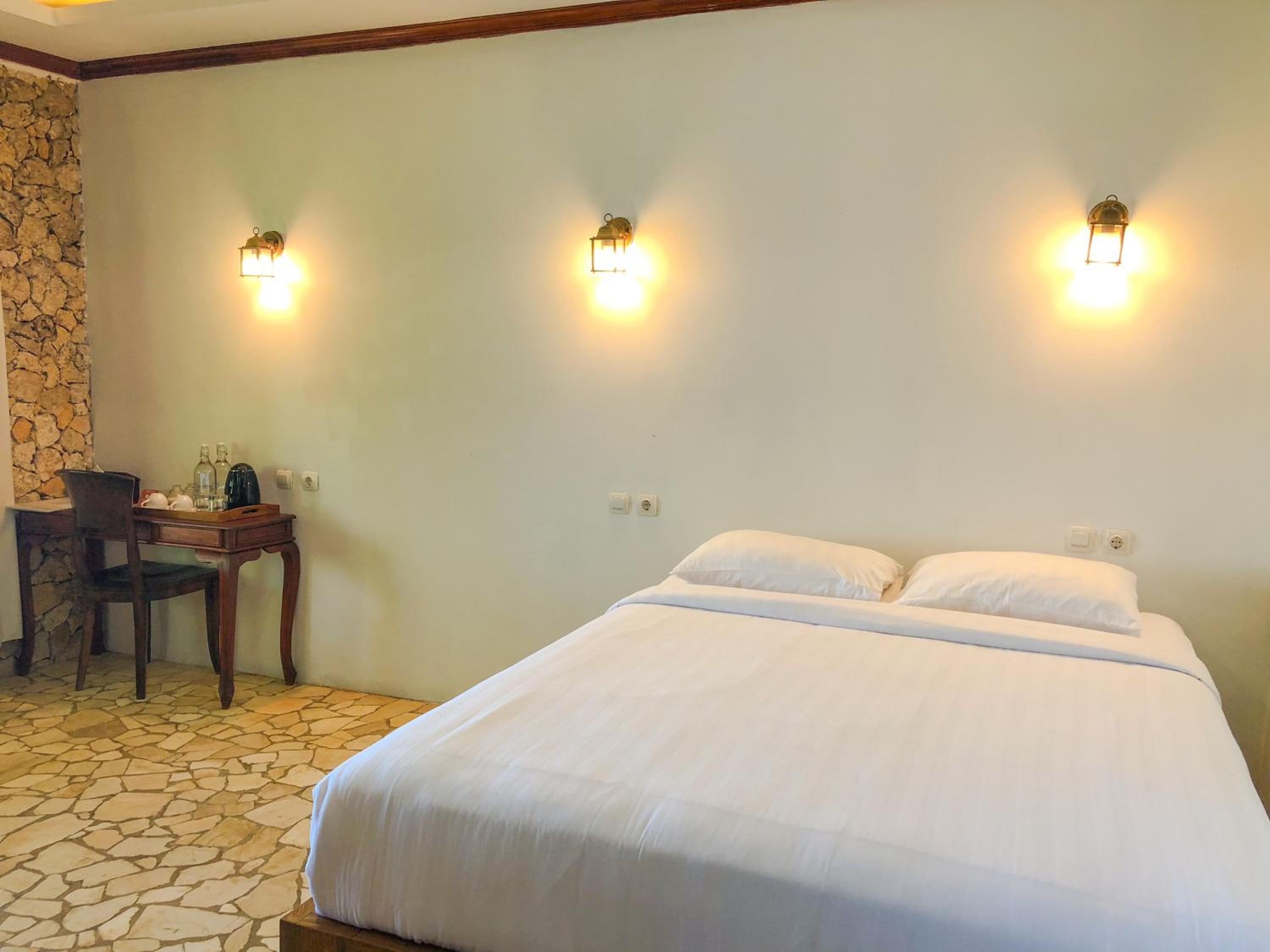 Deluxe Double Room - Photo 15