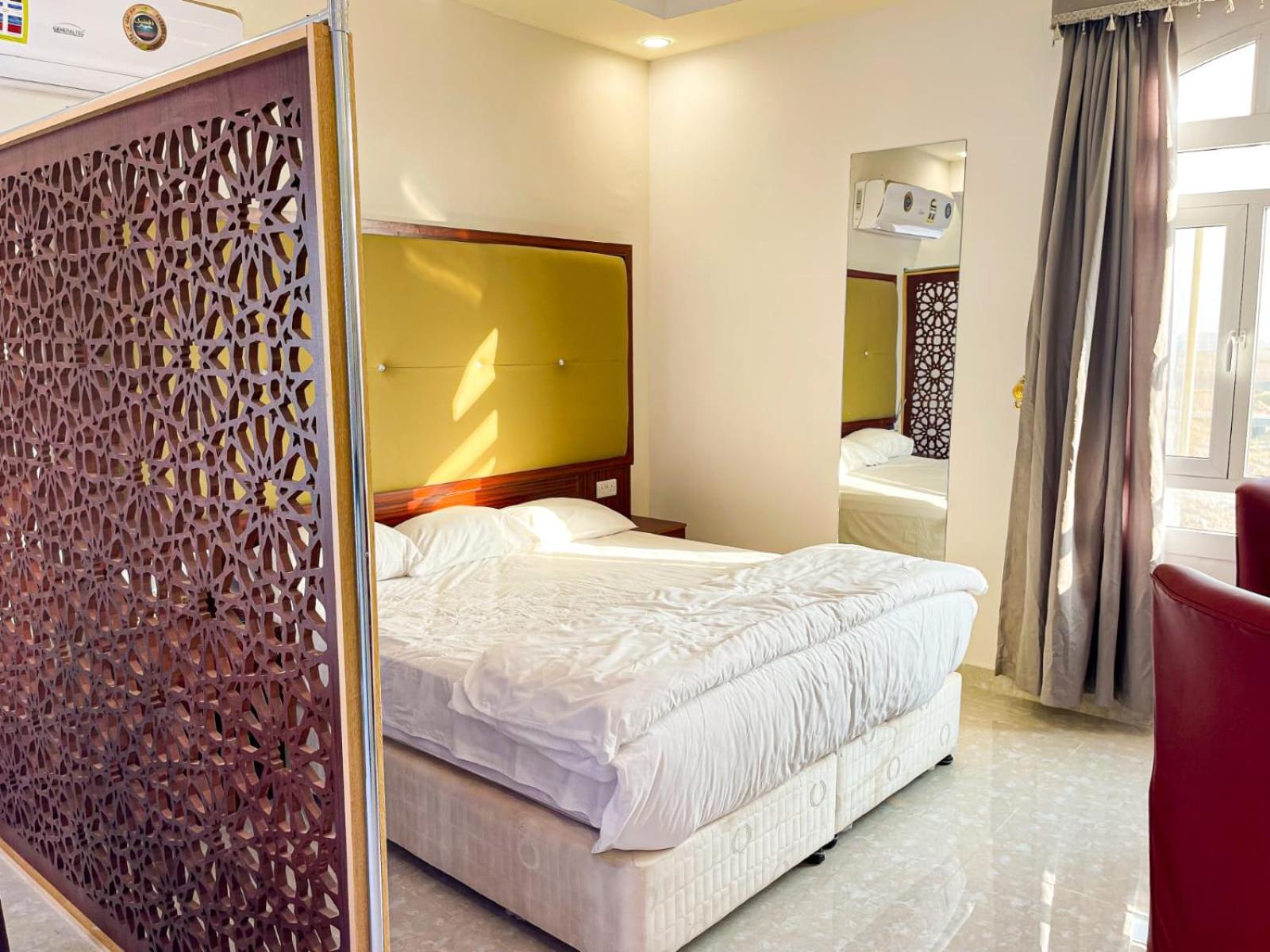 King Room with Mountain View photo 1