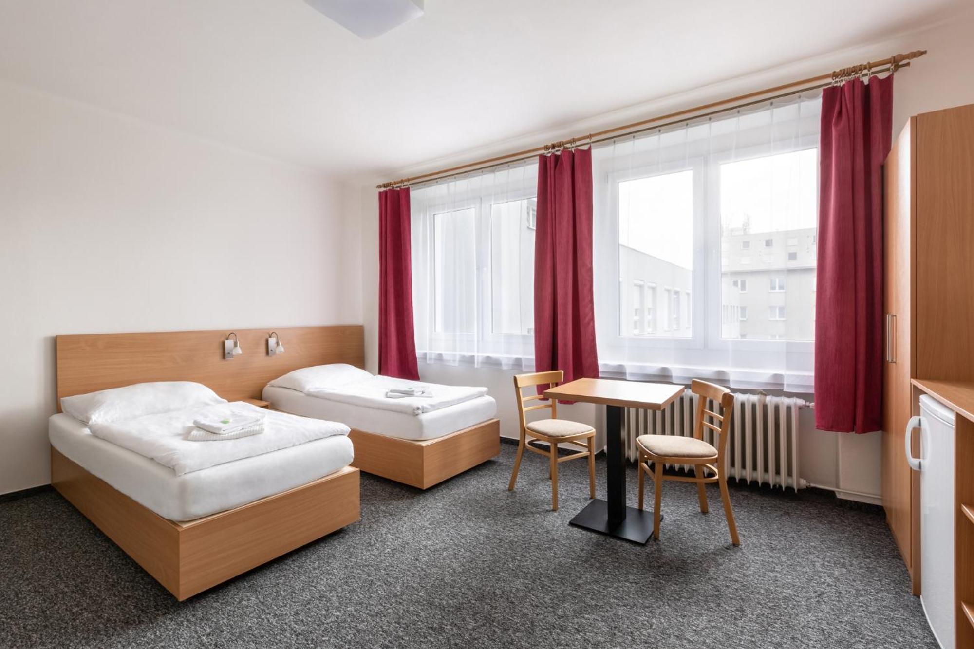 Quadruple Room with Private Bathroom photo 2