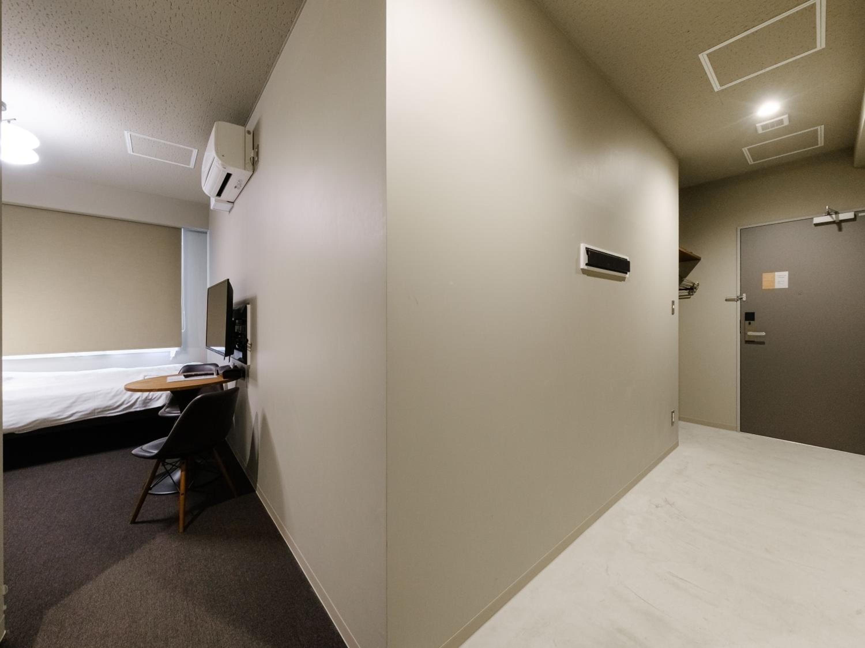Standard Twin Room - Photo 7